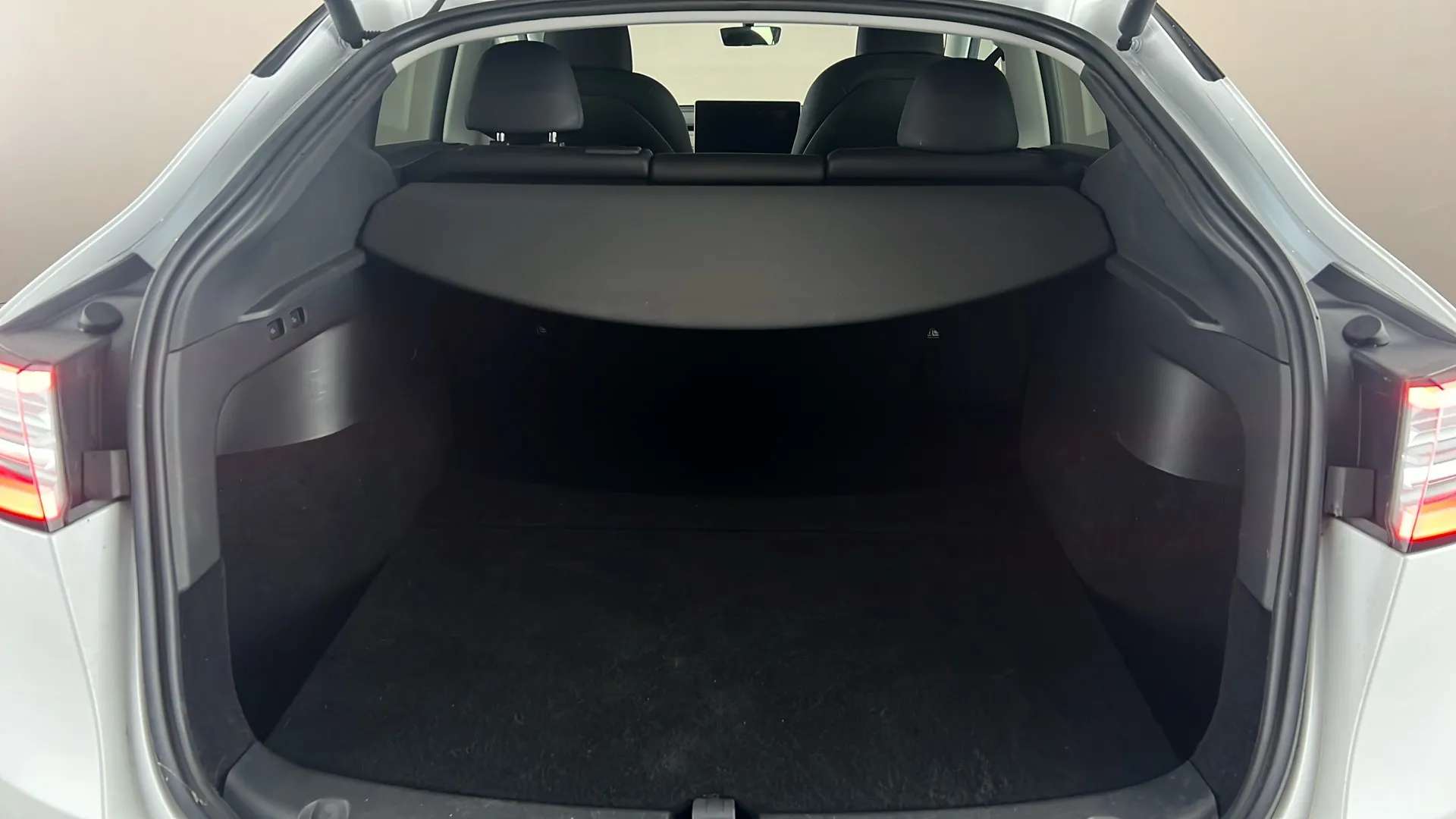 2023 TESLA MODEL Y 2023 TESLA MODEL Y