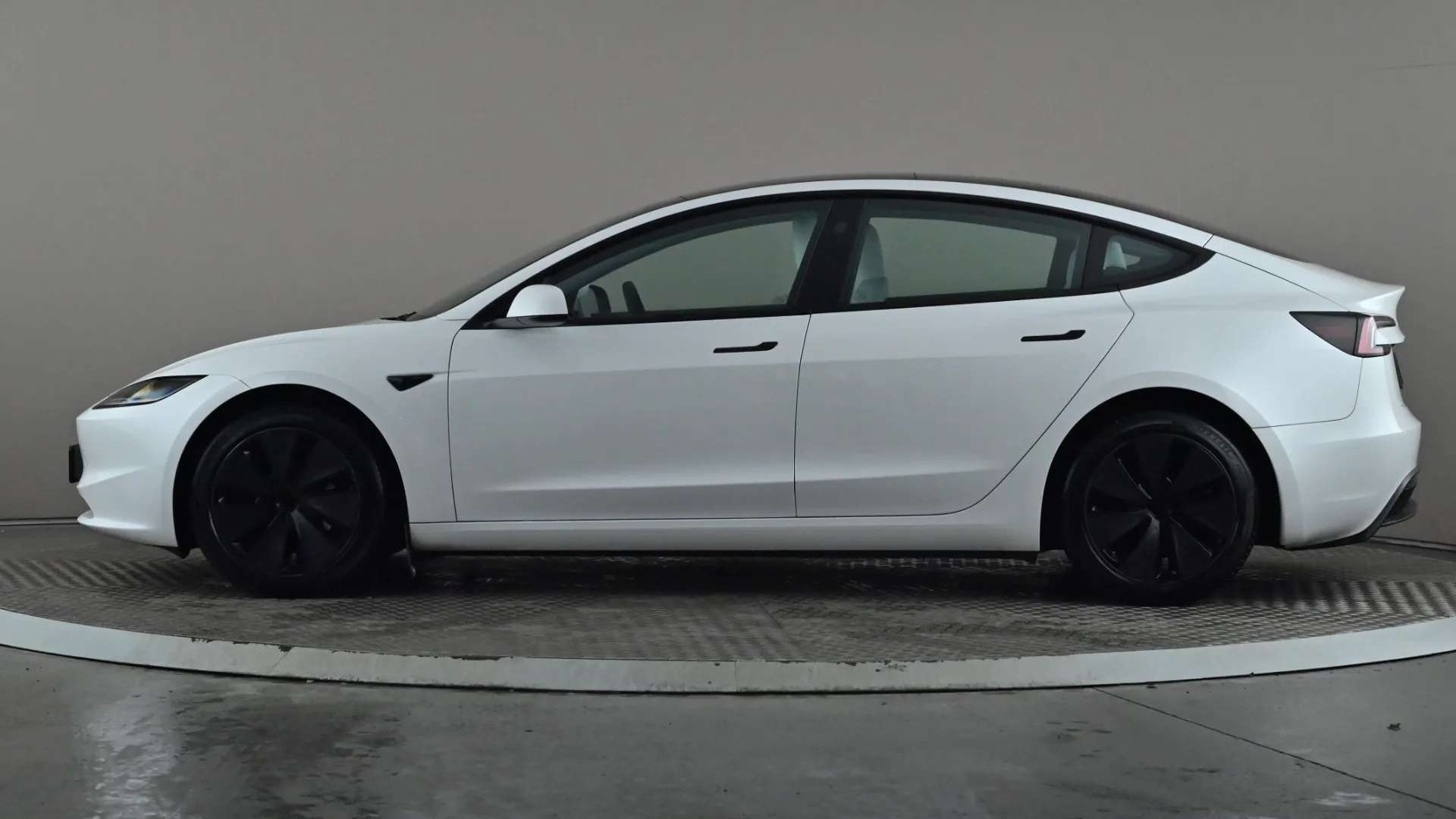 A 2024 TESLA MODEL 3 Long Range AWD Auto A 2024 TESLA MODEL 3 Long Range AWD Auto