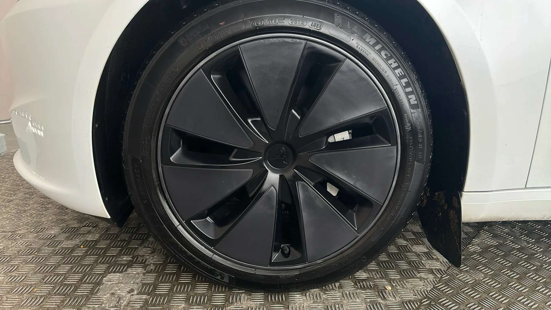 2024 TESLA MODEL 3 2024 TESLA MODEL 3