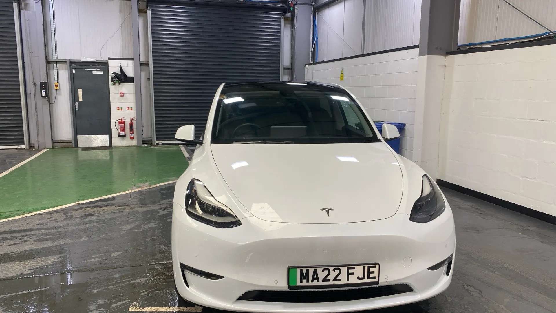 A 2022 TESLA MODEL Y Long Range AWD Auto A 2022 TESLA MODEL Y Long Range AWD Auto