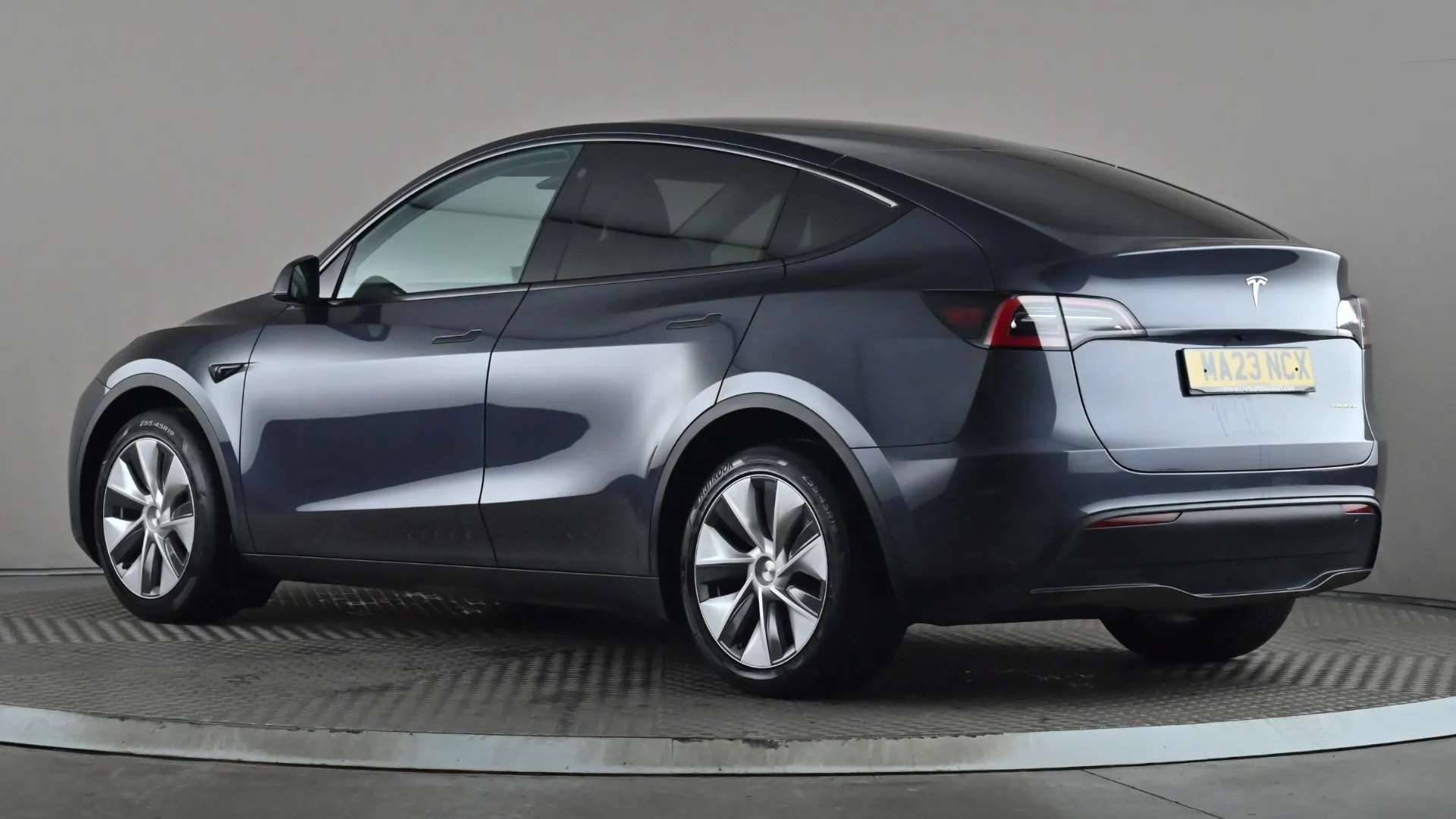 A 2023 TESLA MODEL Y Long Range AWD Auto A 2023 TESLA MODEL Y Long Range AWD Auto