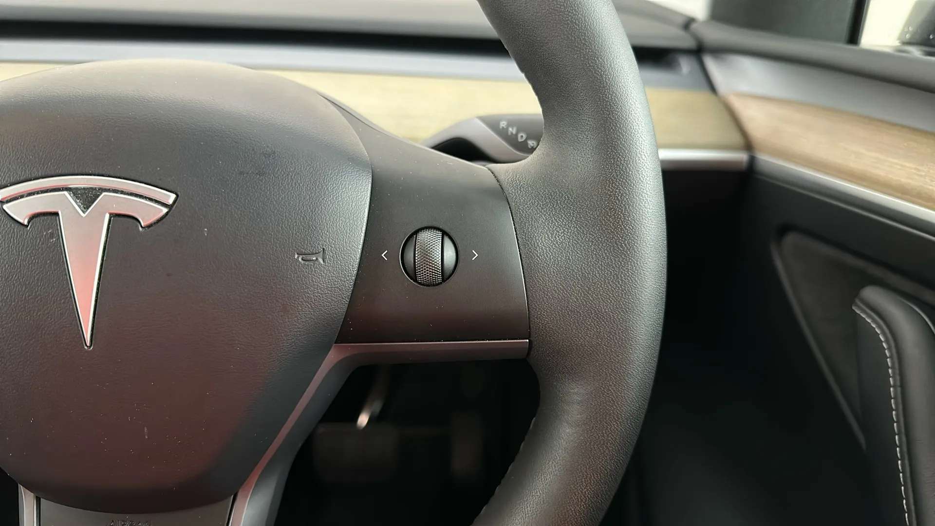 2023 TESLA MODEL Y 2023 TESLA MODEL Y