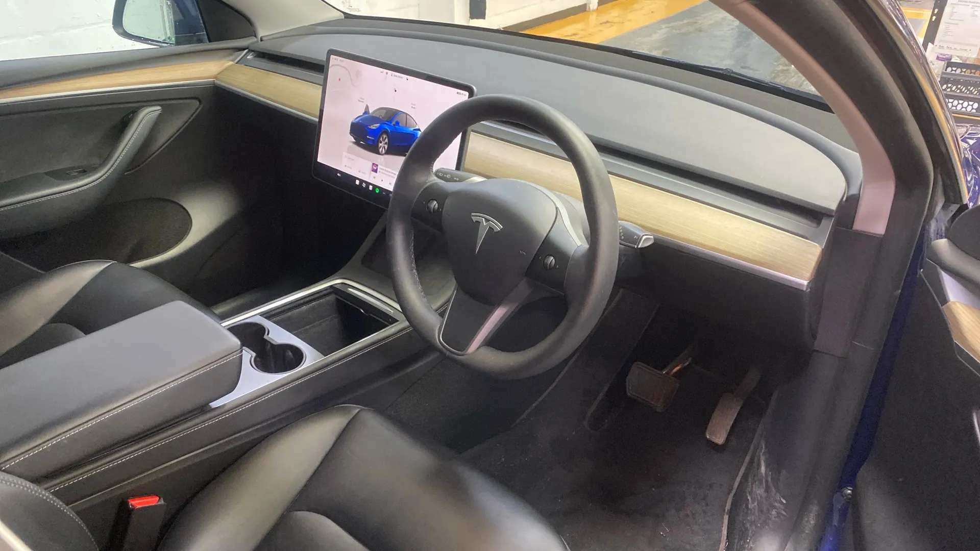 A 2023 TESLA MODEL Y Long Range AWD Auto A 2023 TESLA MODEL Y Long Range AWD Auto