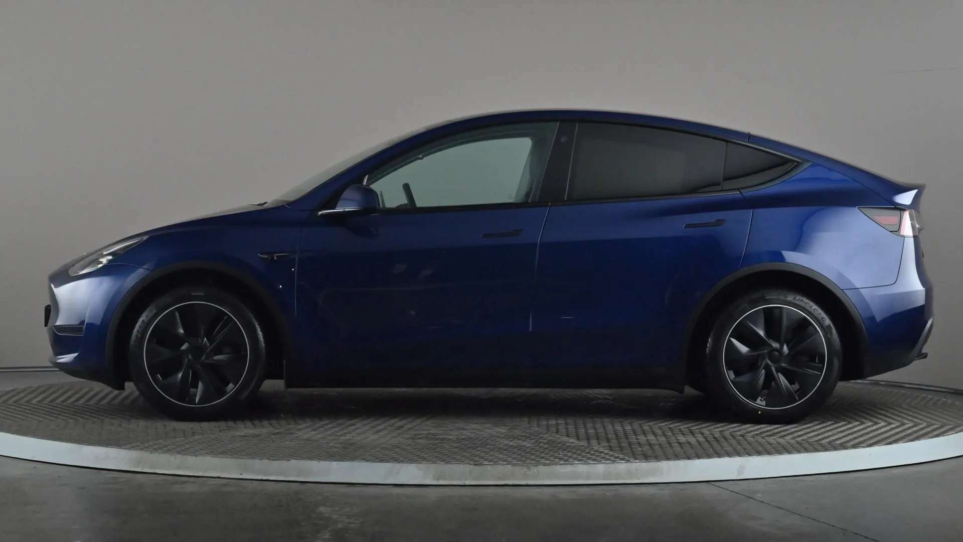 A 2023 TESLA MODEL Y Long Range AWD Auto A 2023 TESLA MODEL Y Long Range AWD Auto