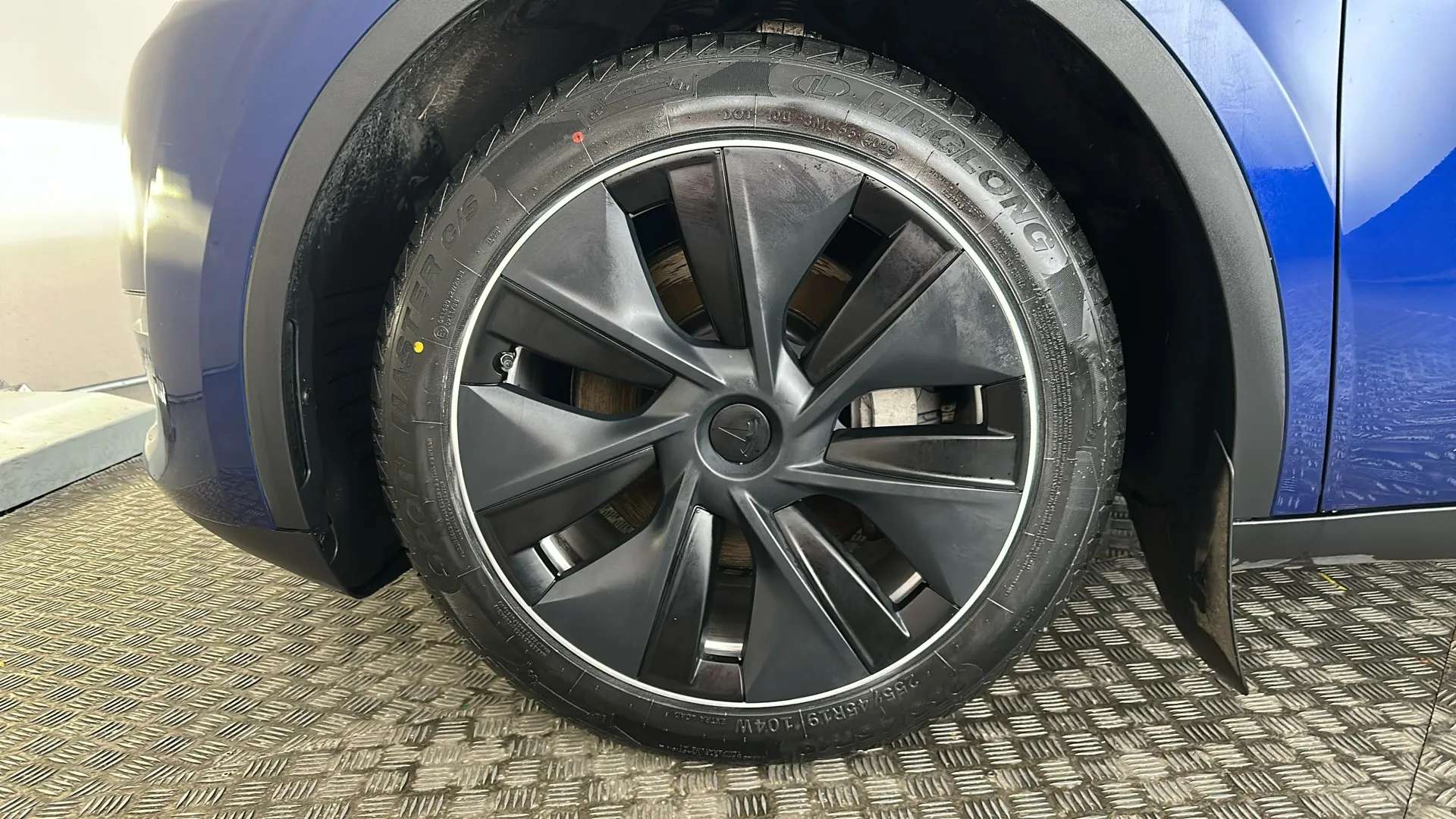 2023 TESLA MODEL Y 2023 TESLA MODEL Y