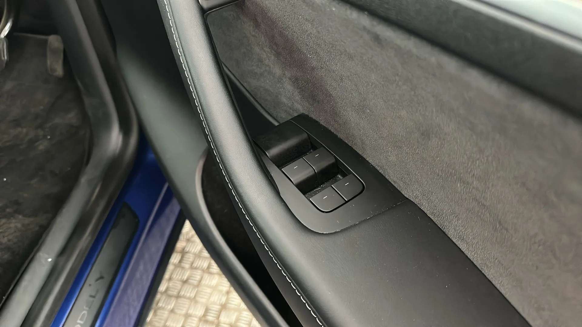 2023 TESLA MODEL Y 2023 TESLA MODEL Y