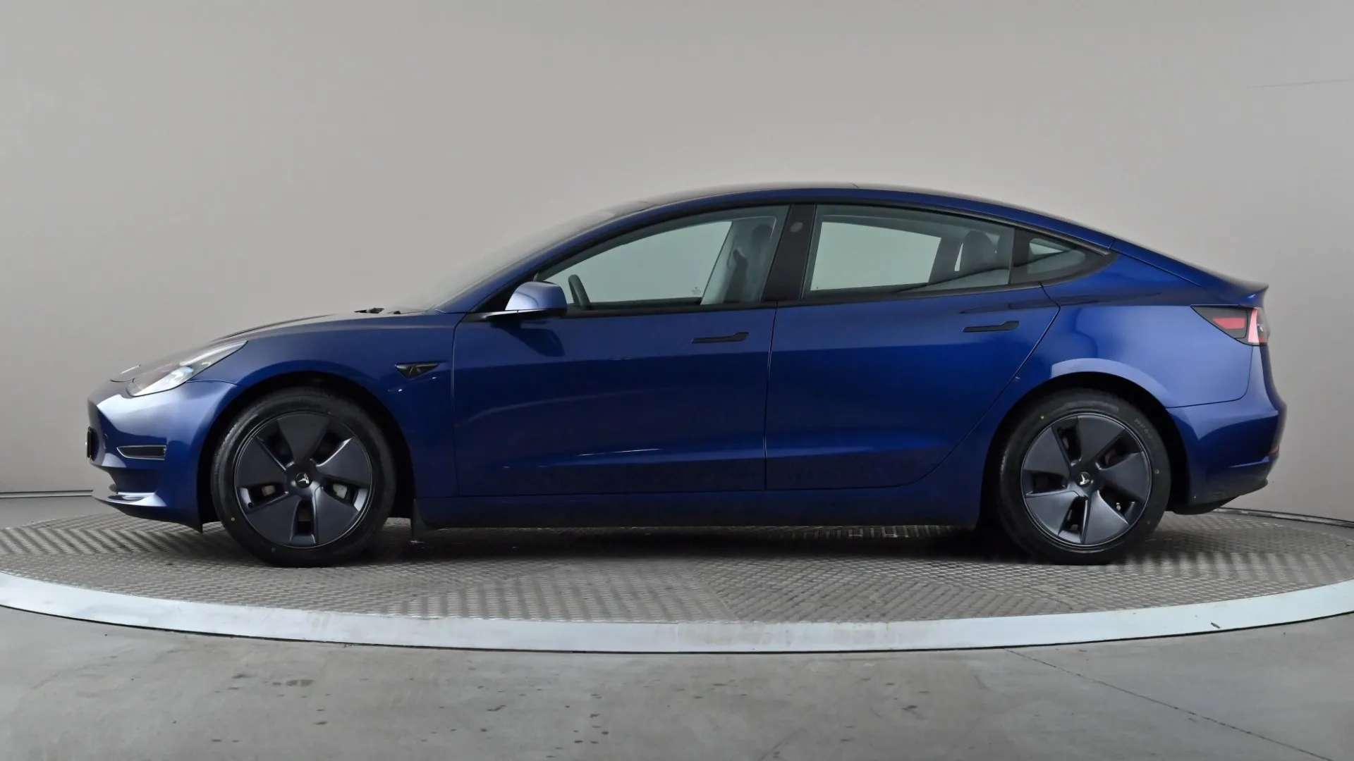 A 2022 TESLA MODEL 3 Long Range AWD Auto A 2022 TESLA MODEL 3 Long Range AWD Auto
