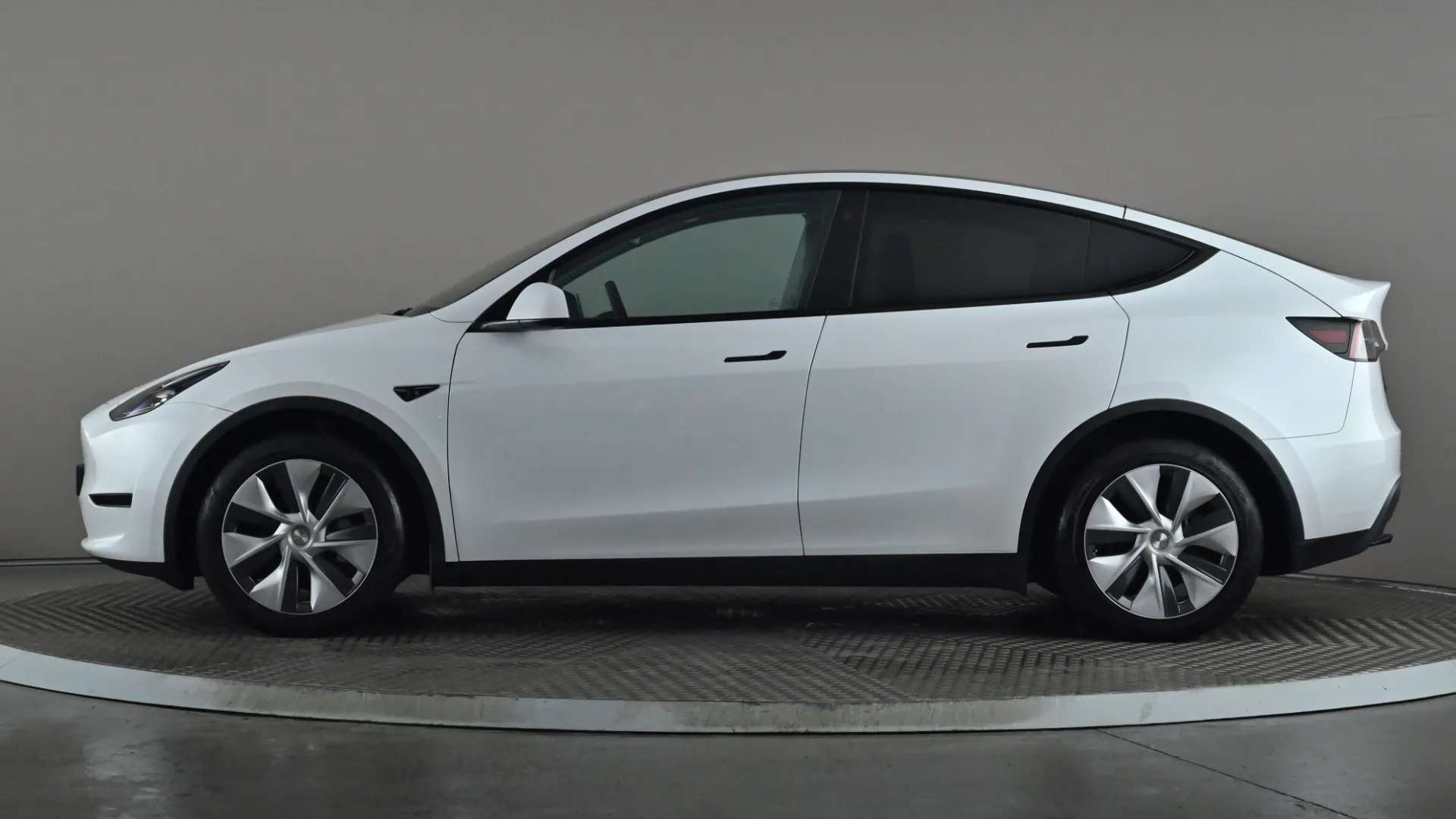 A 2022 TESLA MODEL Y Long Range AWD Auto A 2022 TESLA MODEL Y Long Range AWD Auto