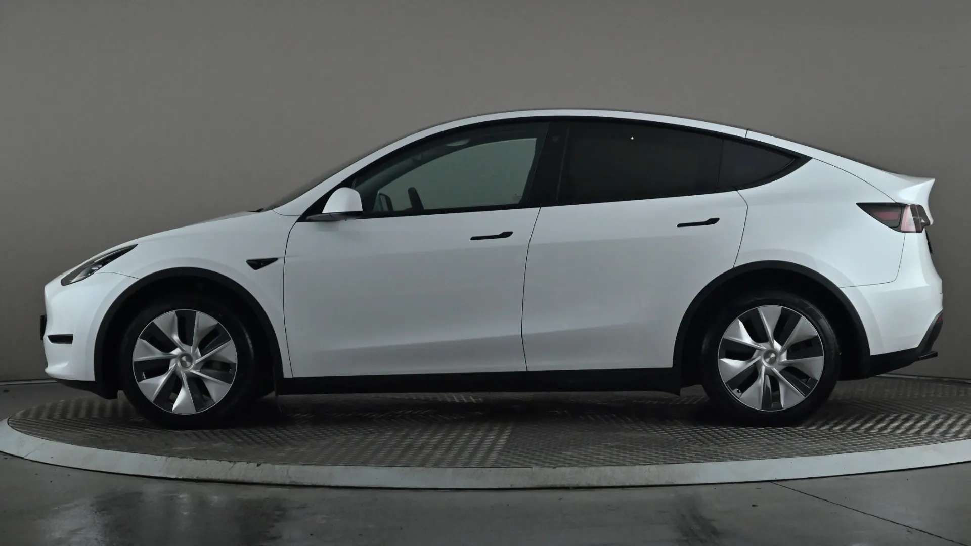 A 2022 TESLA MODEL Y Long Range AWD Auto A 2022 TESLA MODEL Y Long Range AWD Auto