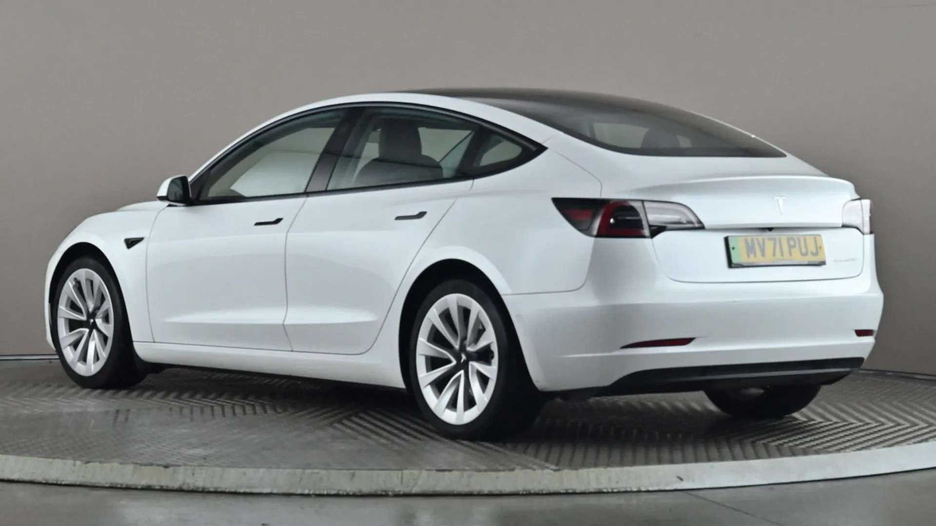 A 2021 TESLA MODEL 3 Long Range AWD Auto A 2021 TESLA MODEL 3 Long Range AWD Auto