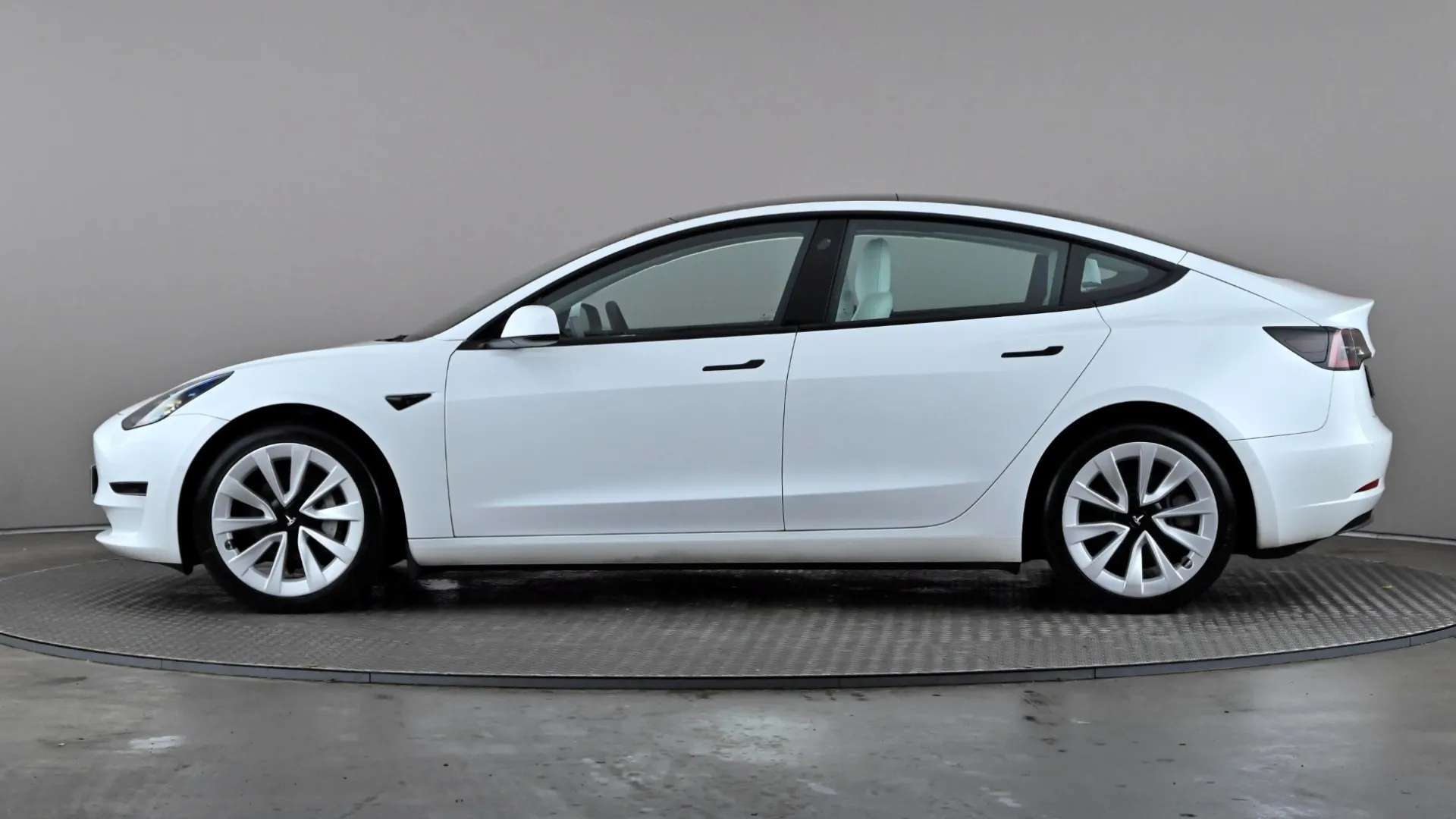 A 2021 TESLA MODEL 3 Long Range AWD Auto A 2021 TESLA MODEL 3 Long Range AWD Auto