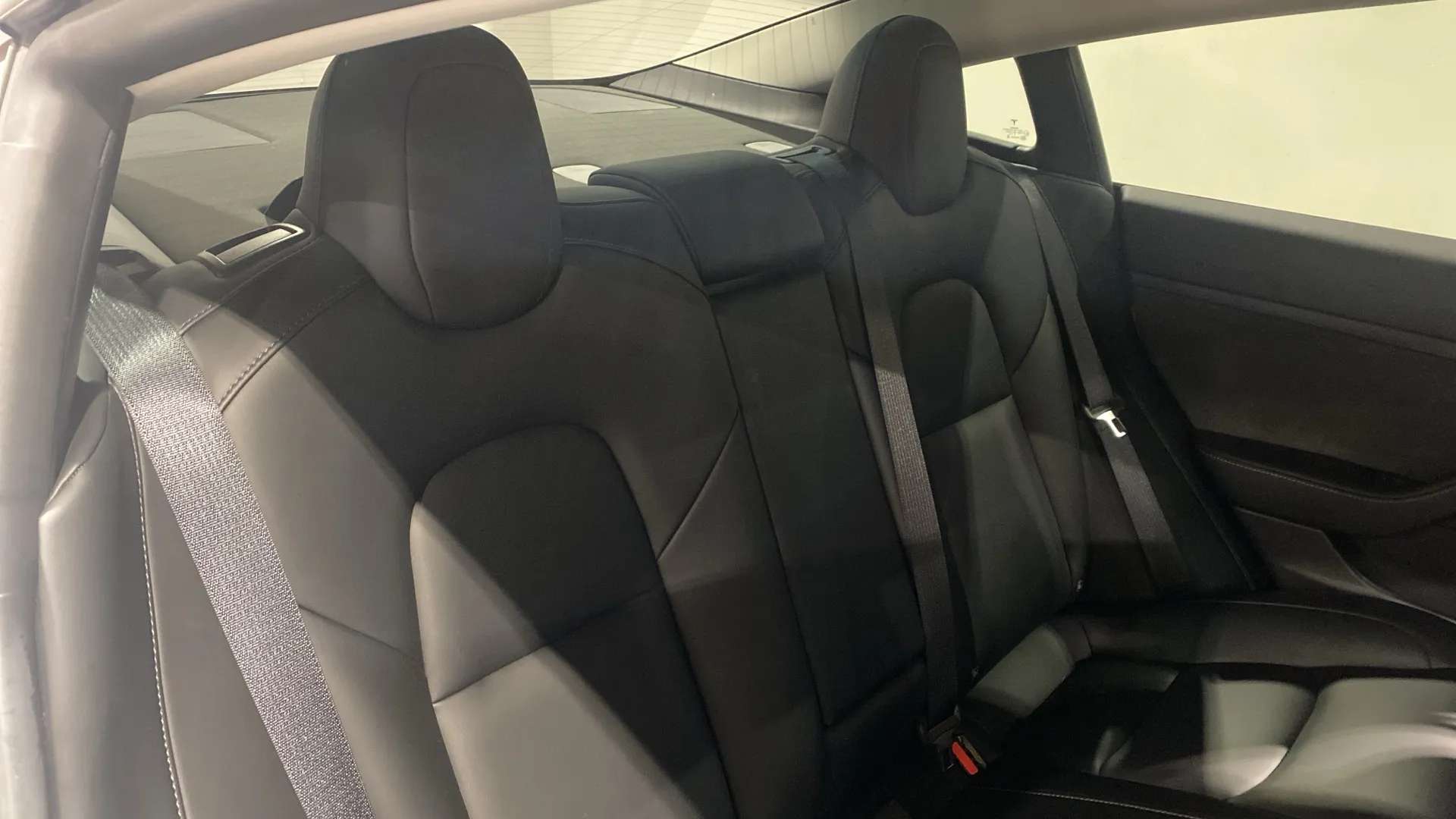 A 2021 TESLA MODEL 3 Long Range AWD Auto A 2021 TESLA MODEL 3 Long Range AWD Auto