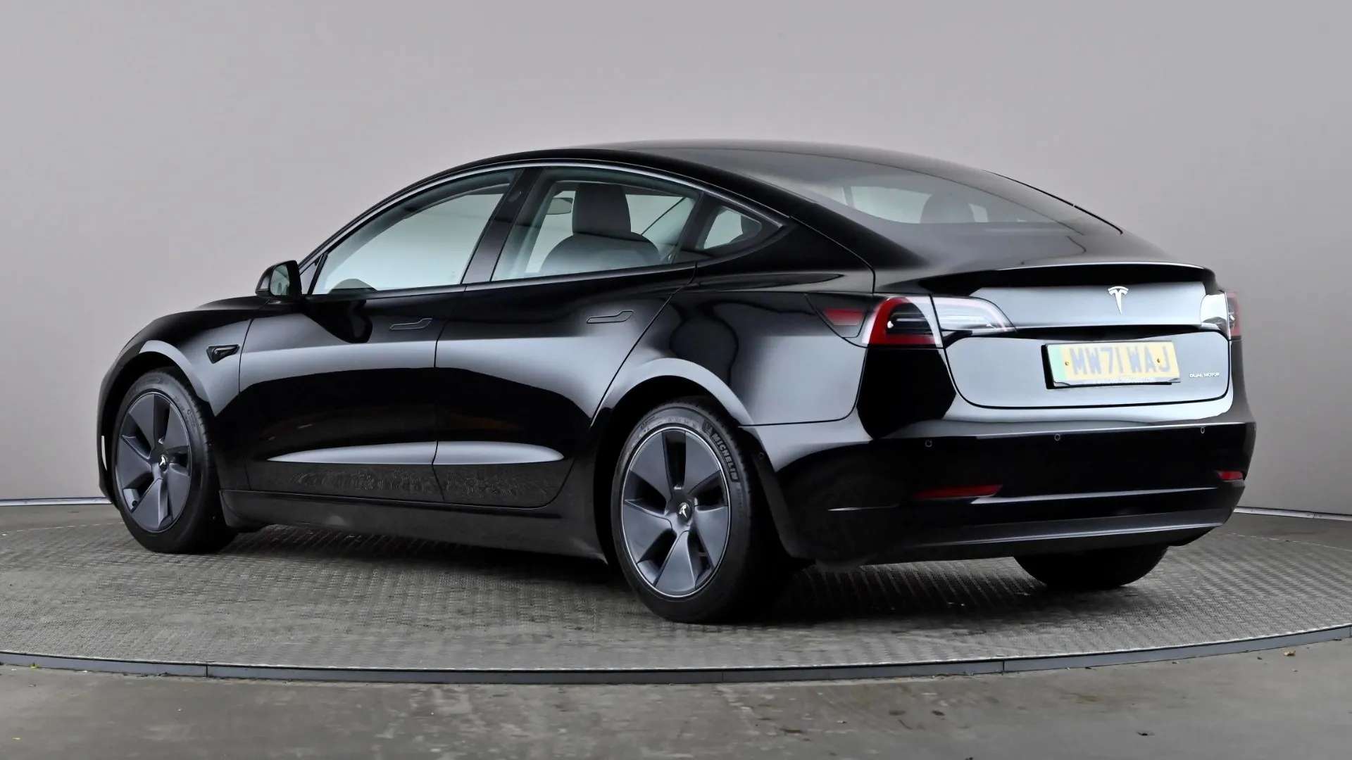 A 2021 TESLA MODEL 3 Long Range AWD Auto A 2021 TESLA MODEL 3 Long Range AWD Auto