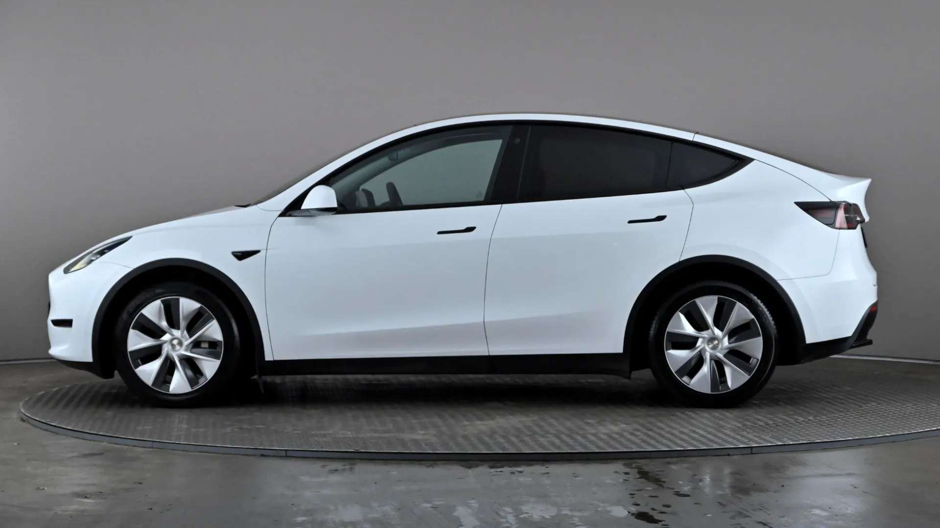 A 2022 TESLA MODEL Y Long Range AWD Auto A 2022 TESLA MODEL Y Long Range AWD Auto