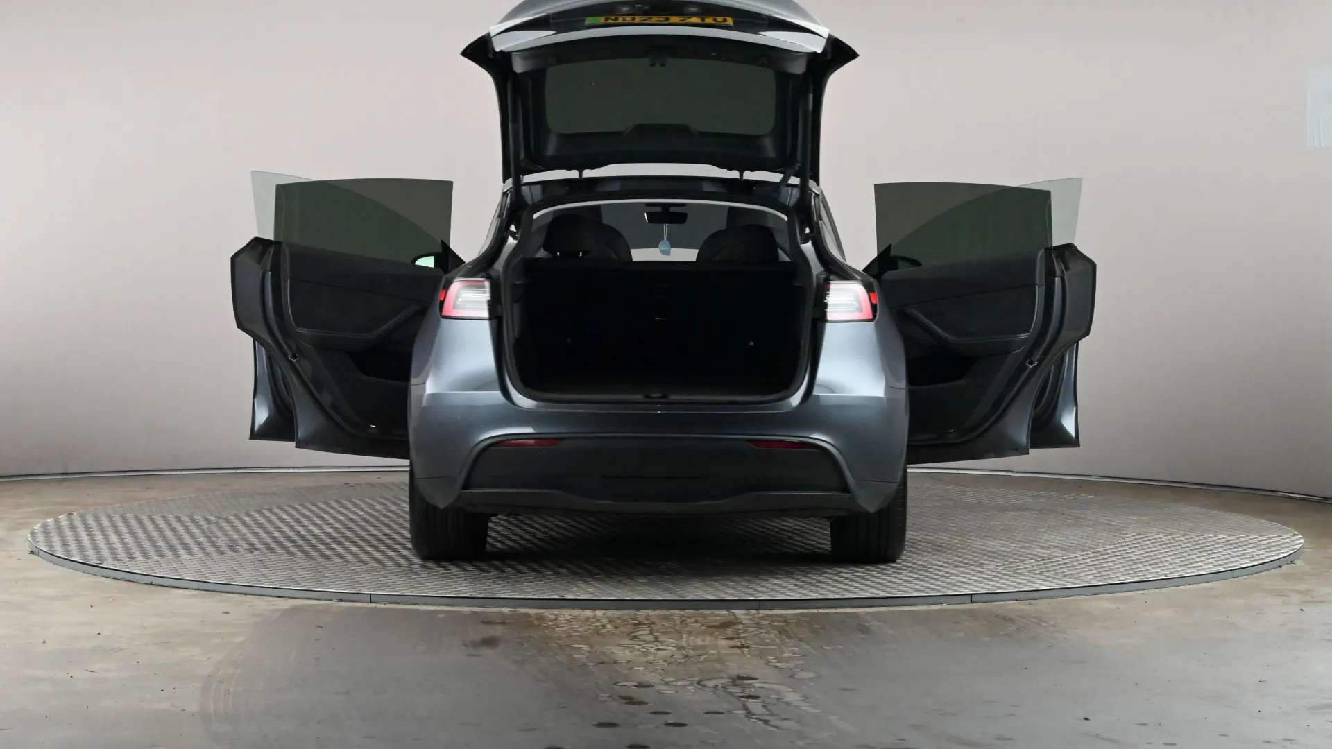 2023 TESLA MODEL Y 2023 TESLA MODEL Y