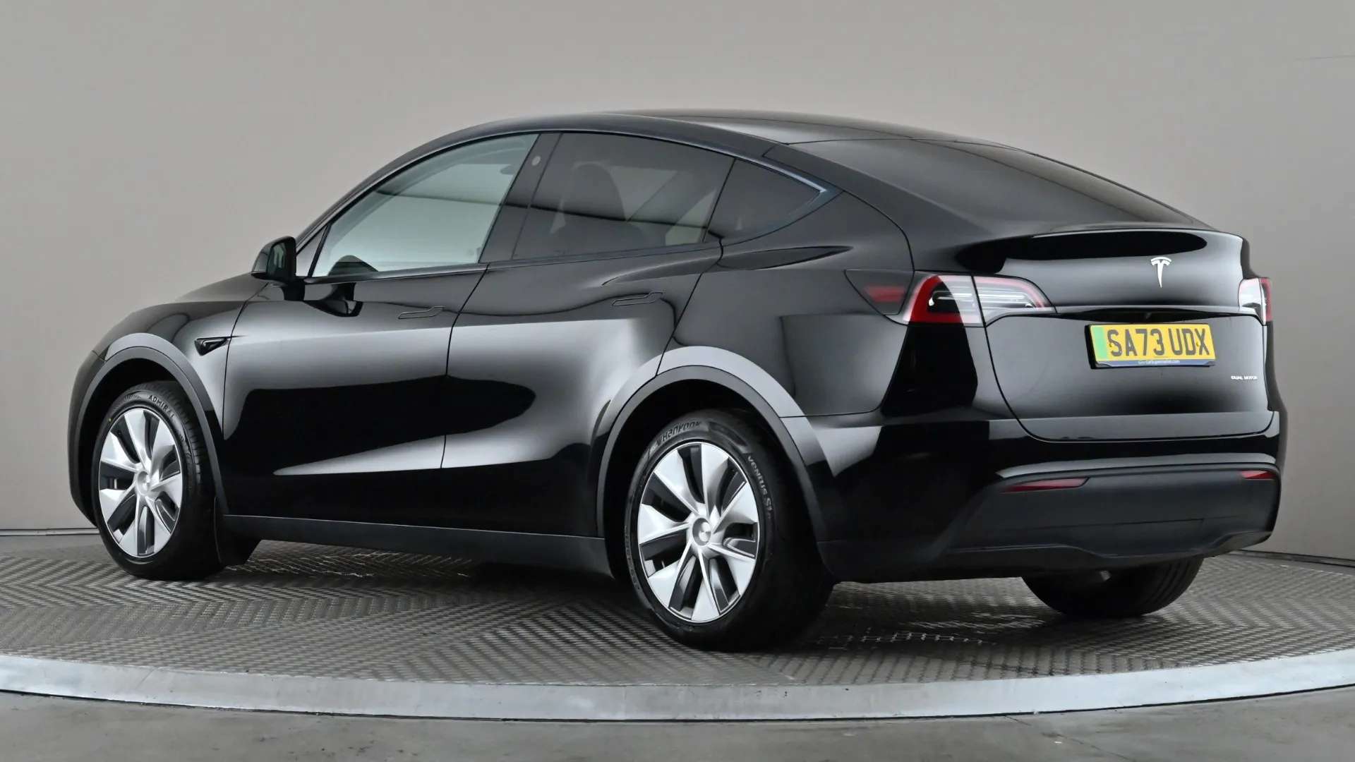 A 2023 TESLA MODEL Y Long Range AWD Auto A 2023 TESLA MODEL Y Long Range AWD Auto