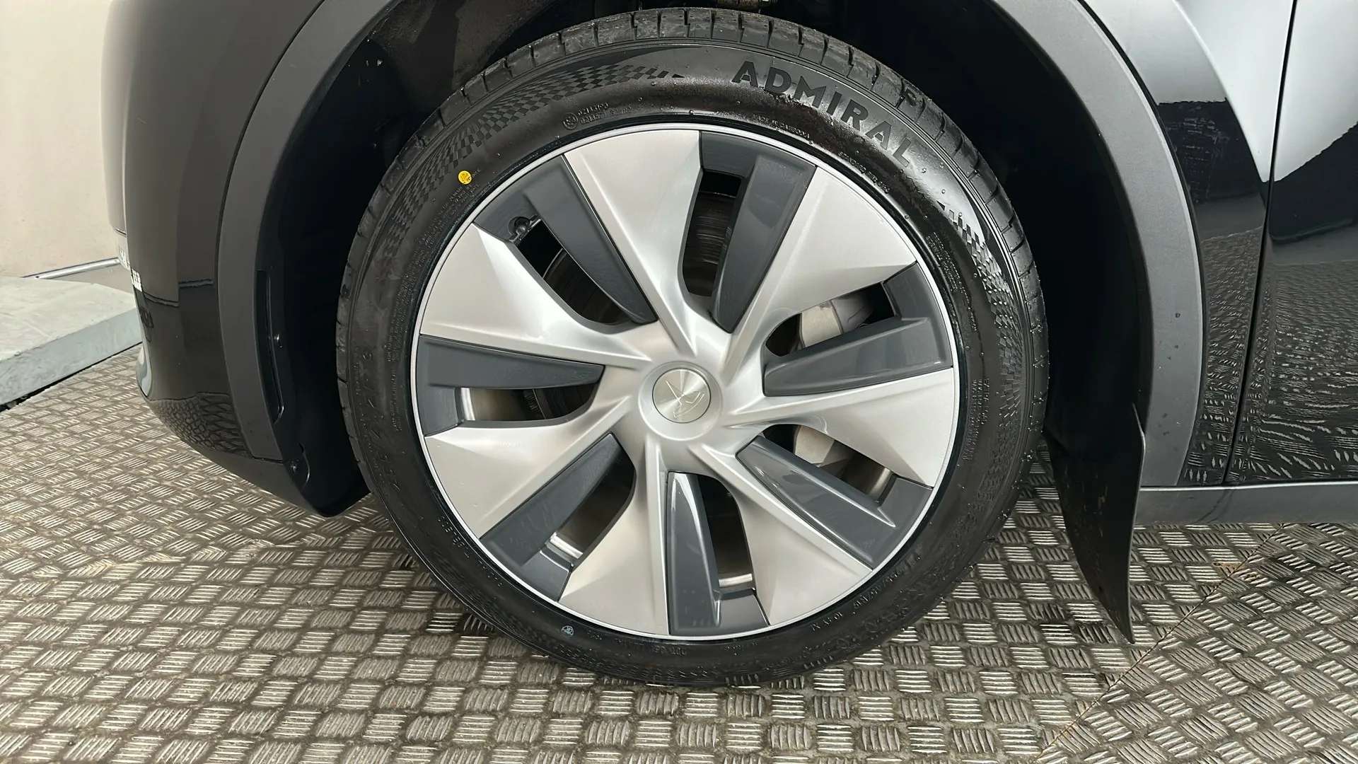 2023 TESLA MODEL Y 2023 TESLA MODEL Y