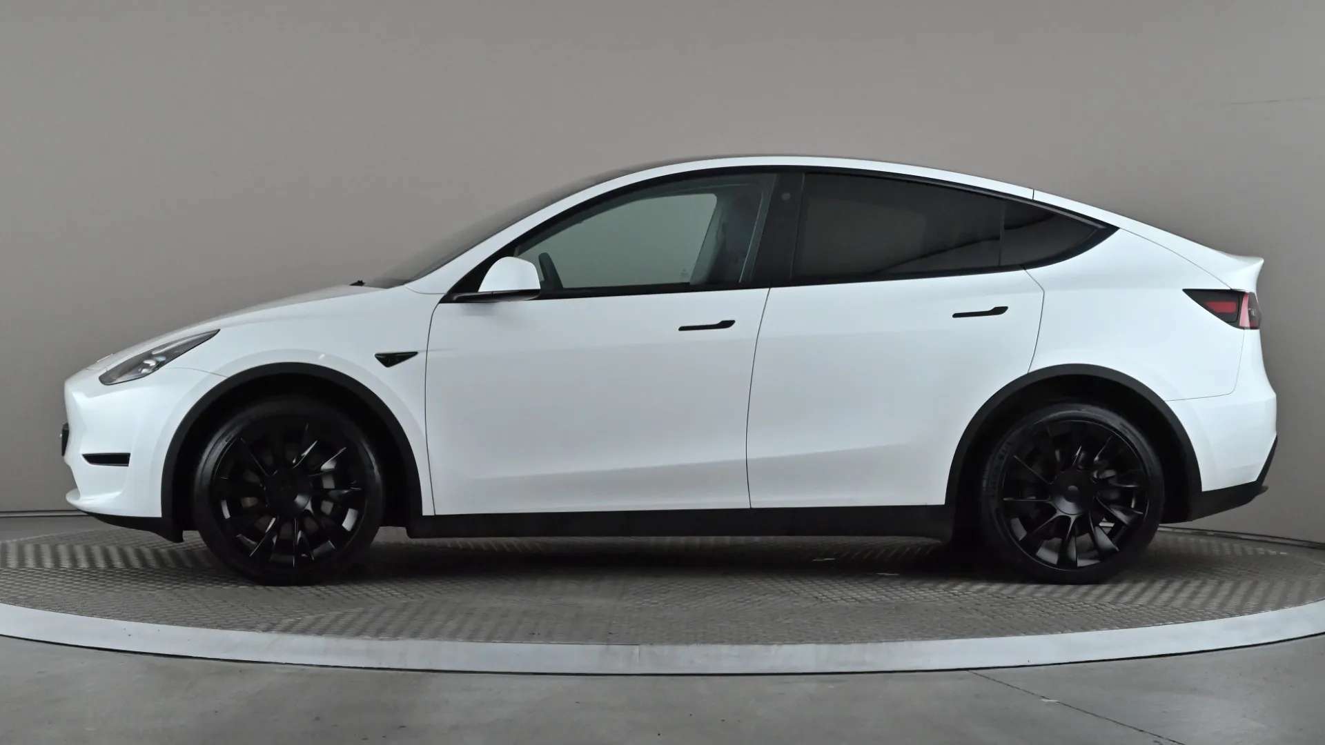 A 2023 TESLA MODEL Y Long Range AWD Auto A 2023 TESLA MODEL Y Long Range AWD Auto