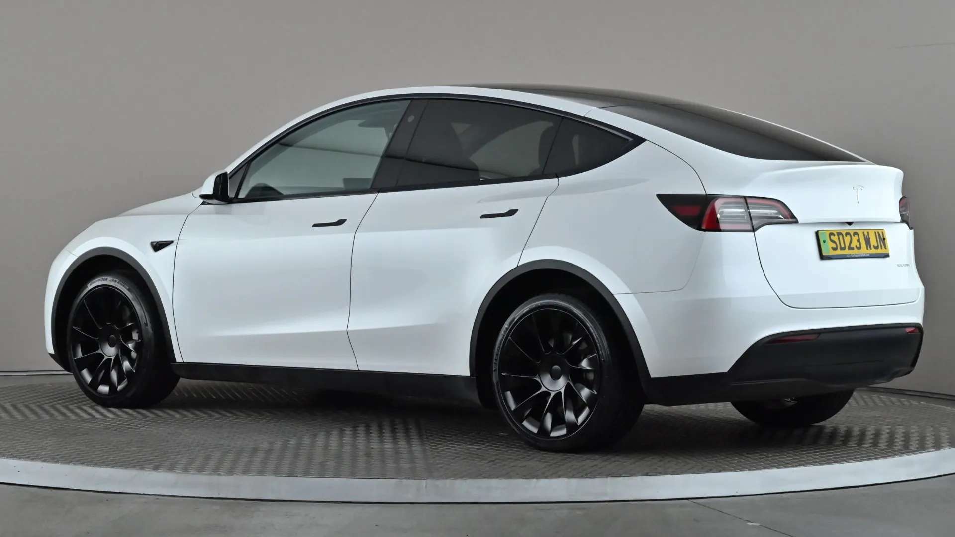A 2023 TESLA MODEL Y Long Range AWD Auto A 2023 TESLA MODEL Y Long Range AWD Auto