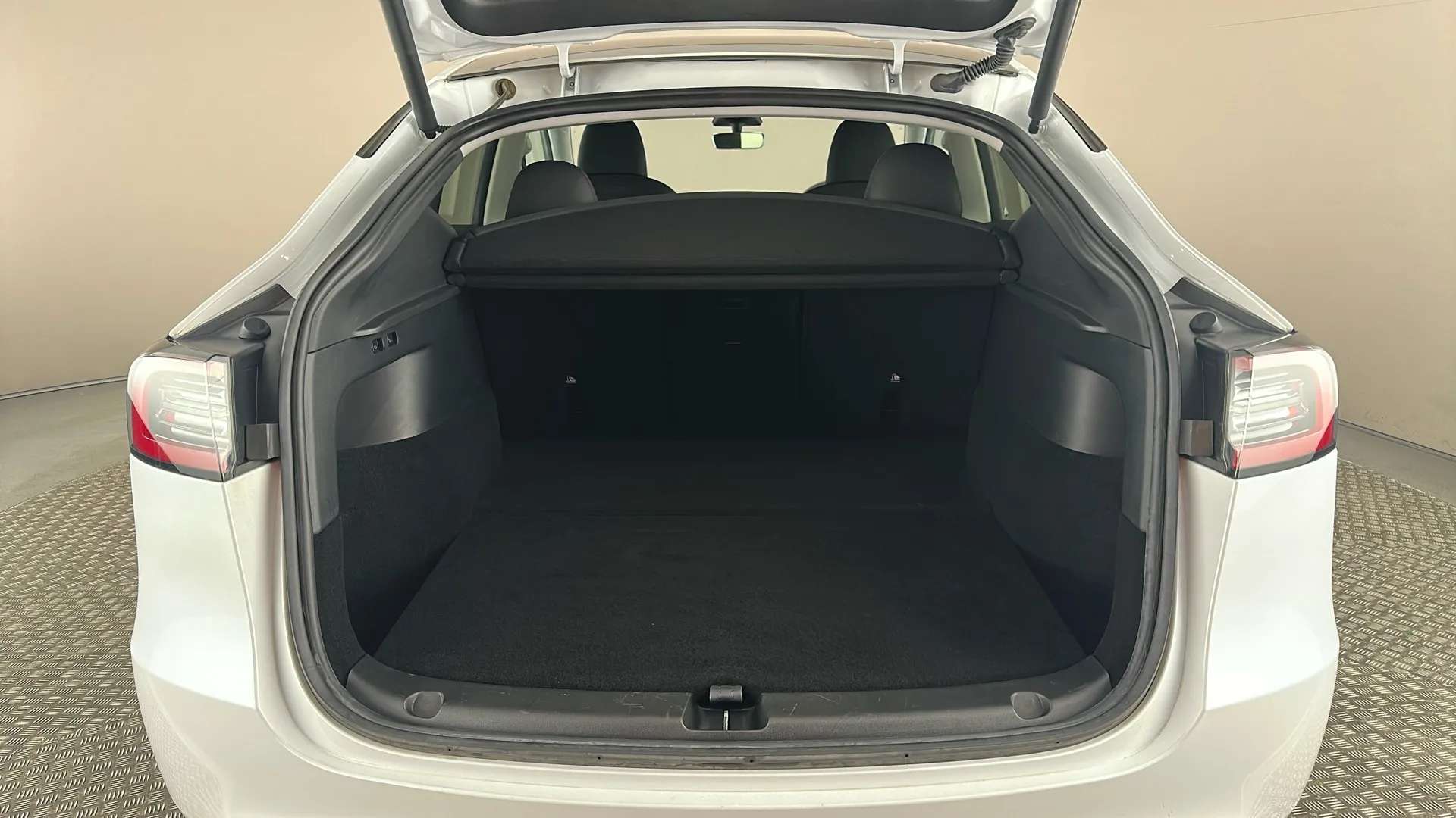 2023 TESLA MODEL Y 2023 TESLA MODEL Y