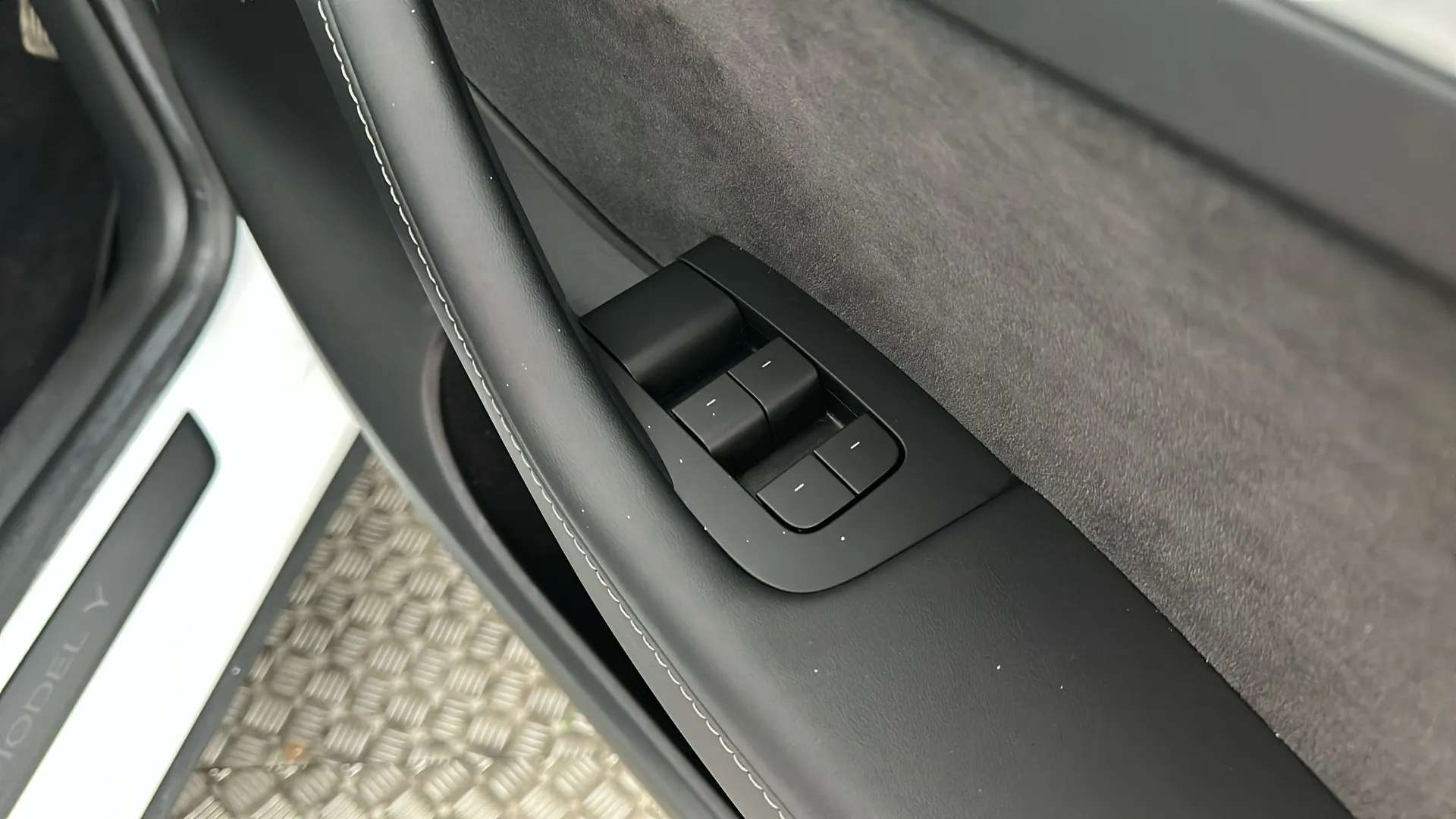 2023 TESLA MODEL Y 2023 TESLA MODEL Y