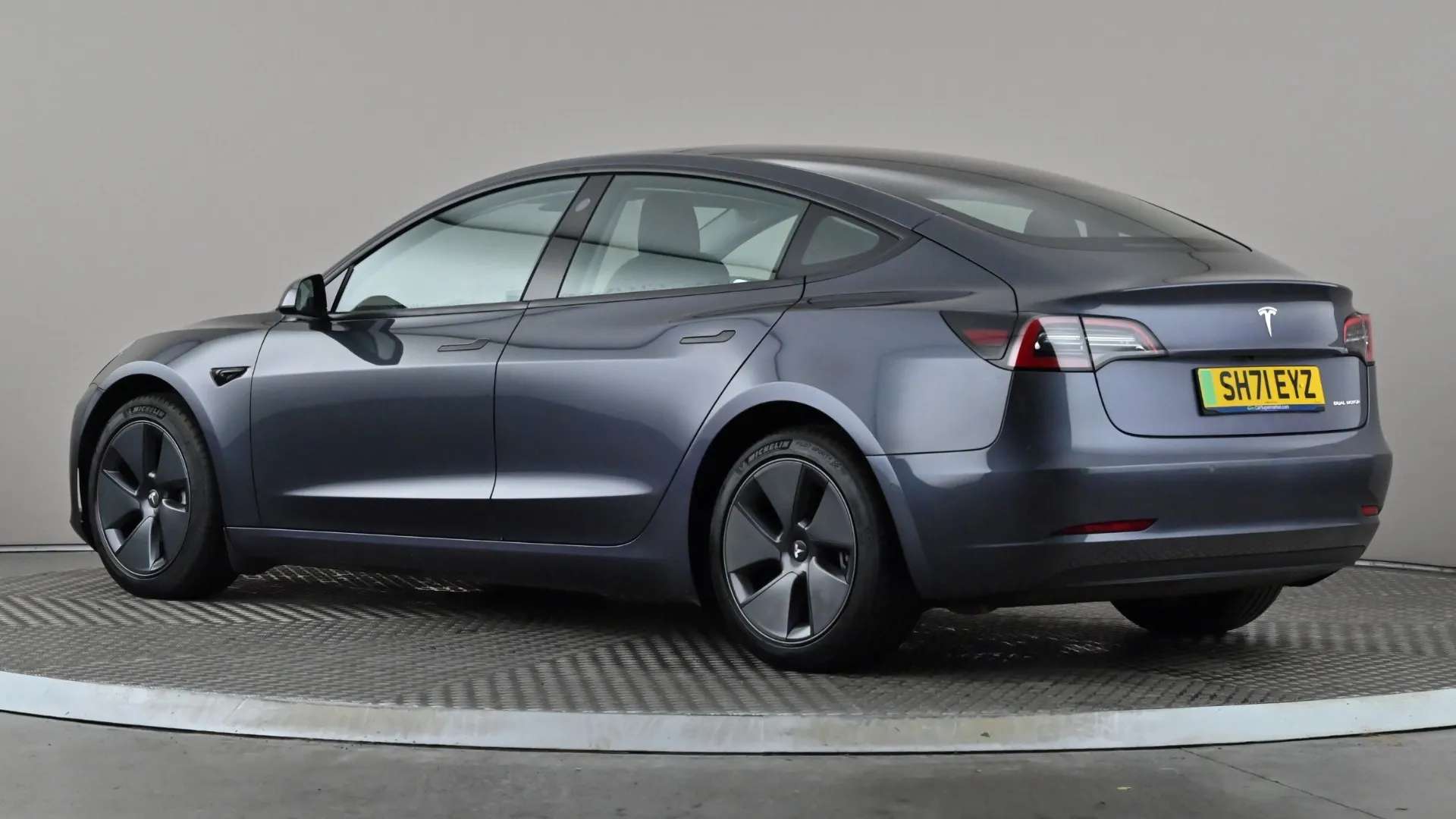 A 2021 TESLA MODEL 3 Long Range AWD Auto A 2021 TESLA MODEL 3 Long Range AWD Auto