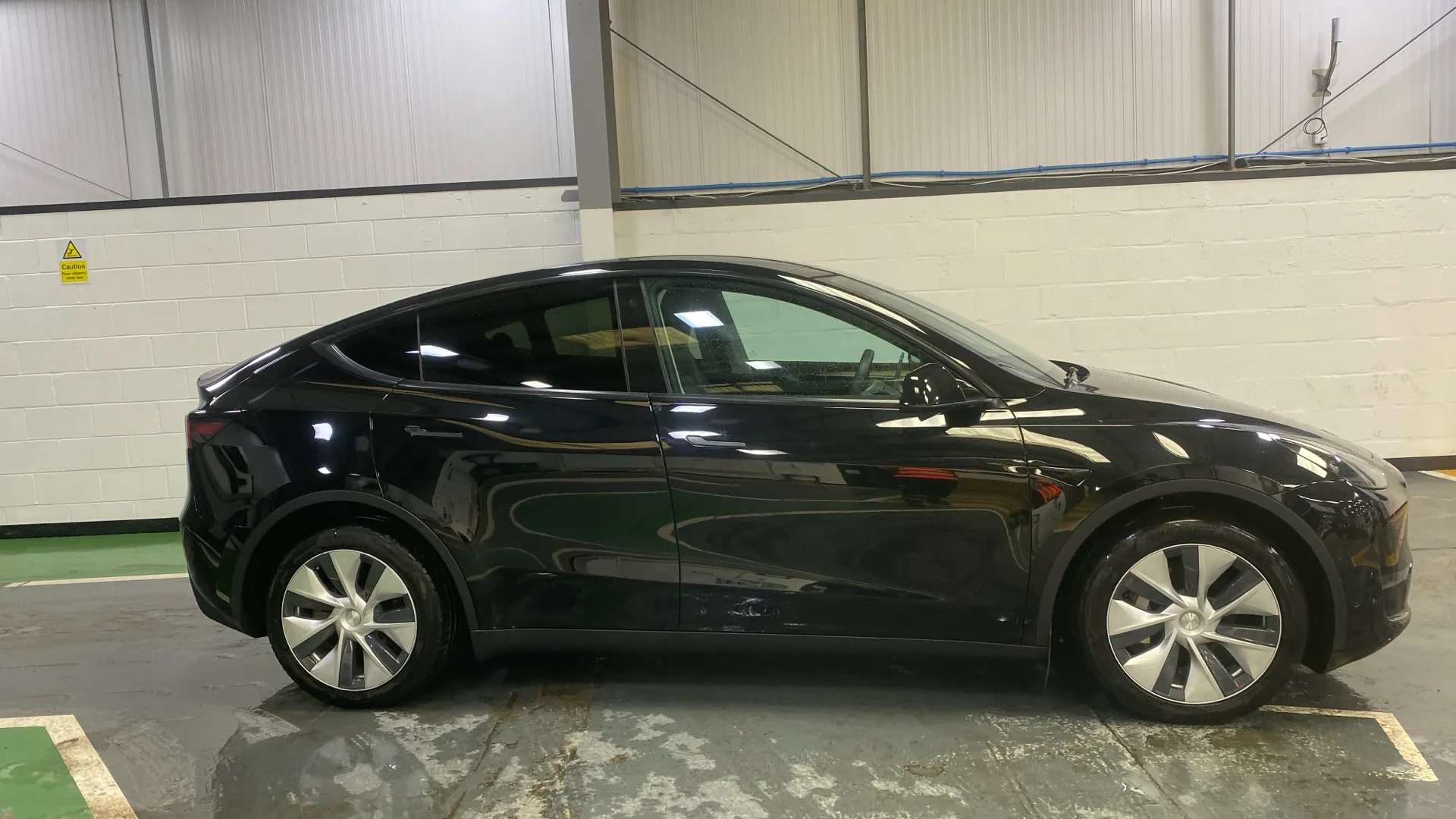 A 2022 TESLA MODEL Y Long Range AWD Auto A 2022 TESLA MODEL Y Long Range AWD Auto