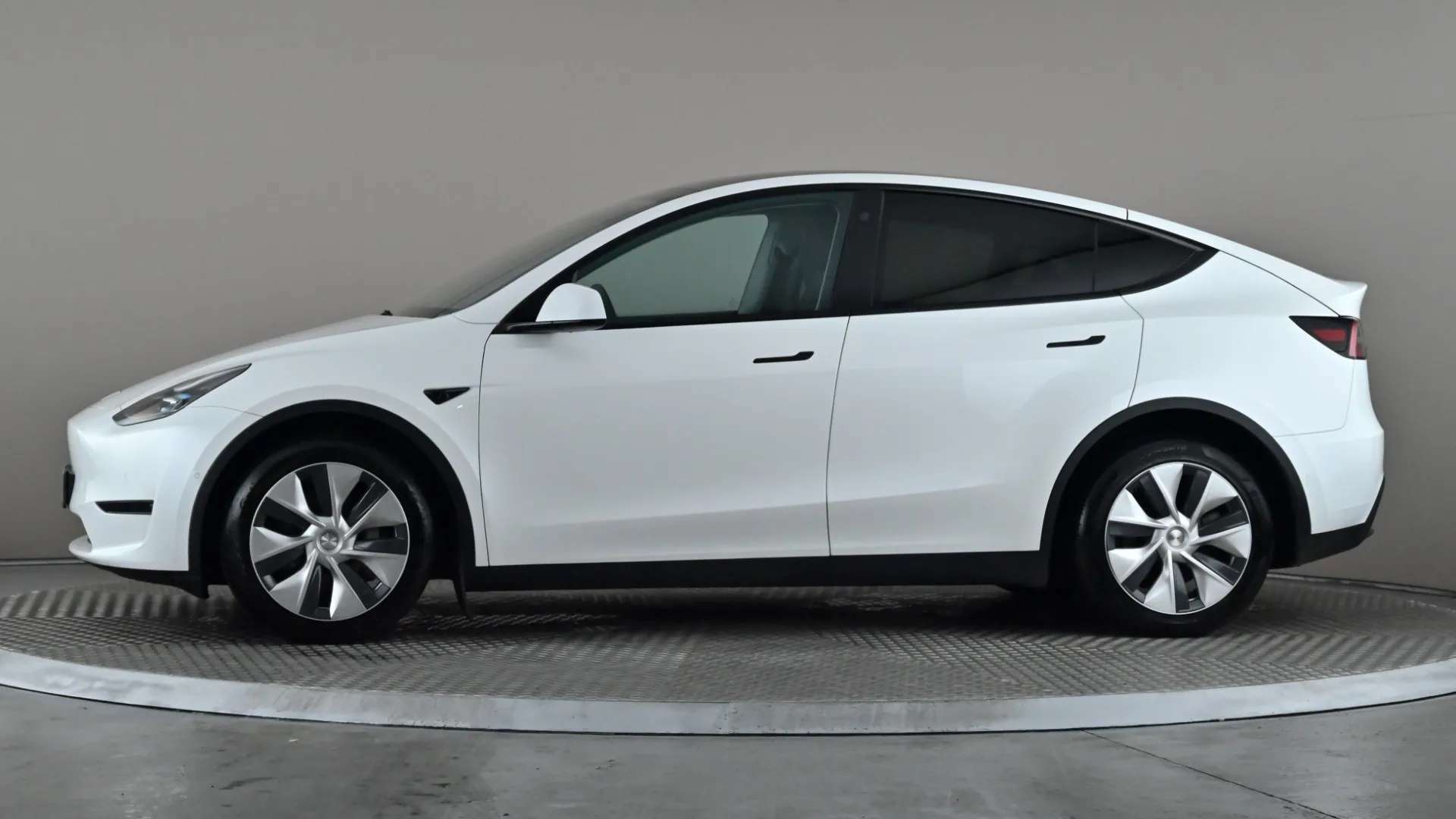 A 2022 TESLA MODEL Y Long Range AWD Auto A 2022 TESLA MODEL Y Long Range AWD Auto