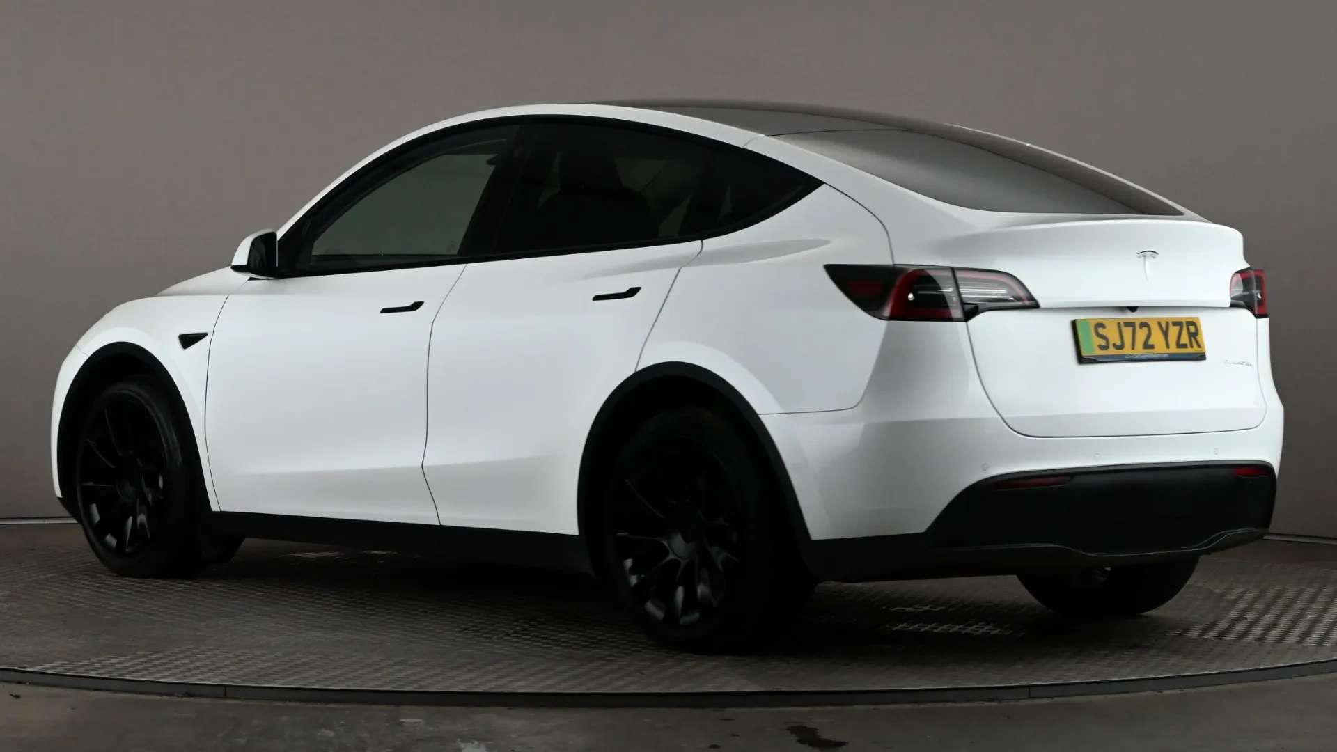 A 2022 TESLA MODEL Y Long Range AWD Auto A 2022 TESLA MODEL Y Long Range AWD Auto