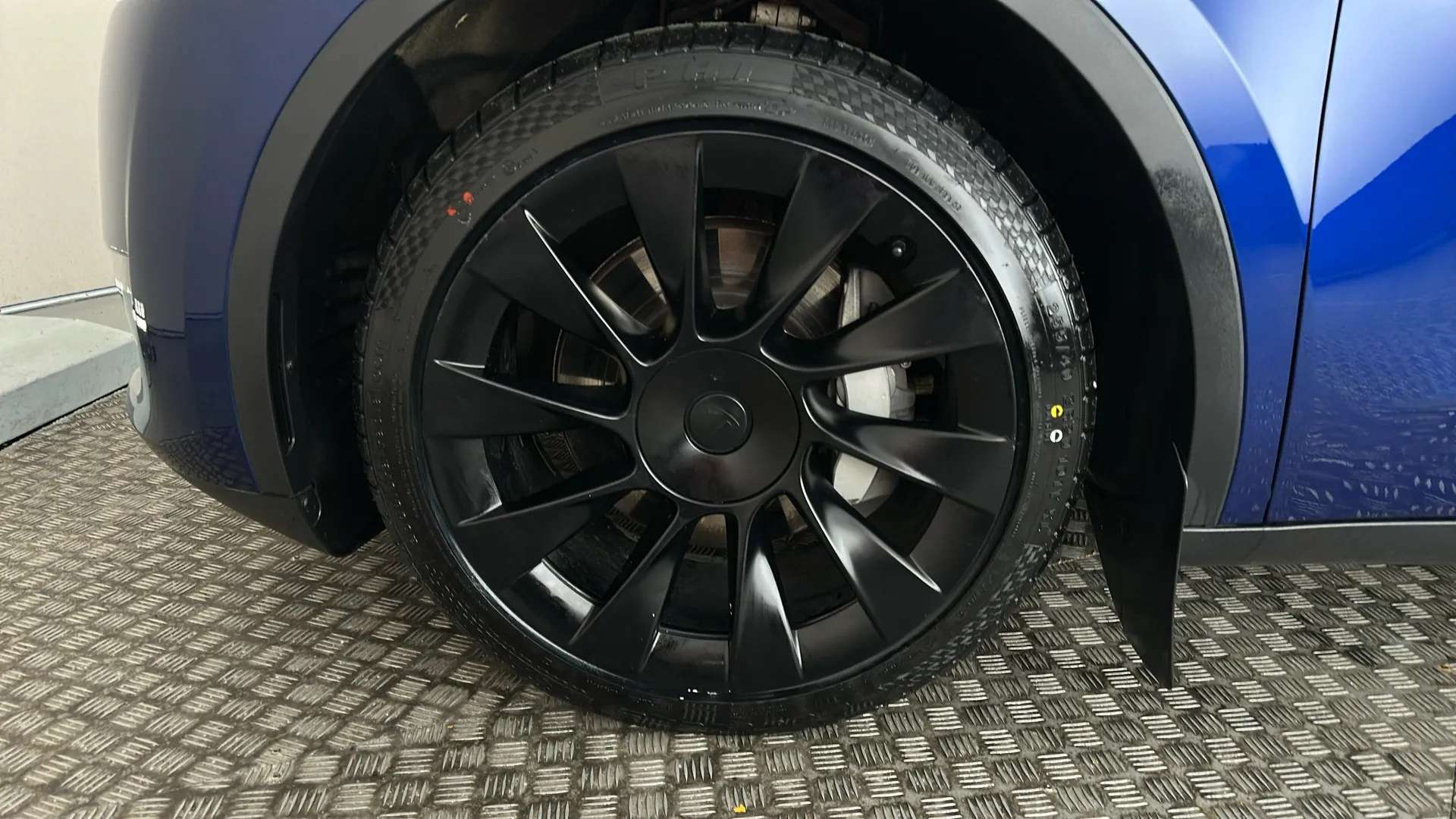 2023 TESLA MODEL Y 2023 TESLA MODEL Y