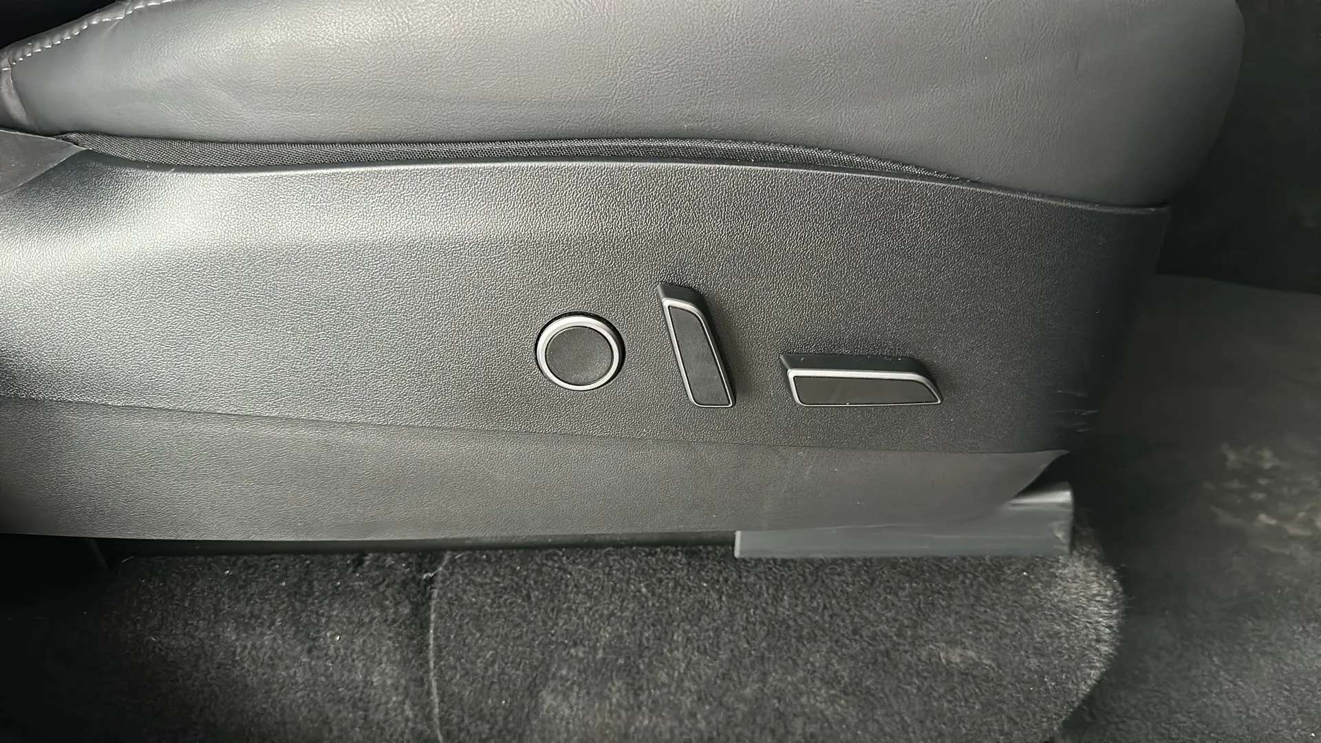 2023 TESLA MODEL Y 2023 TESLA MODEL Y