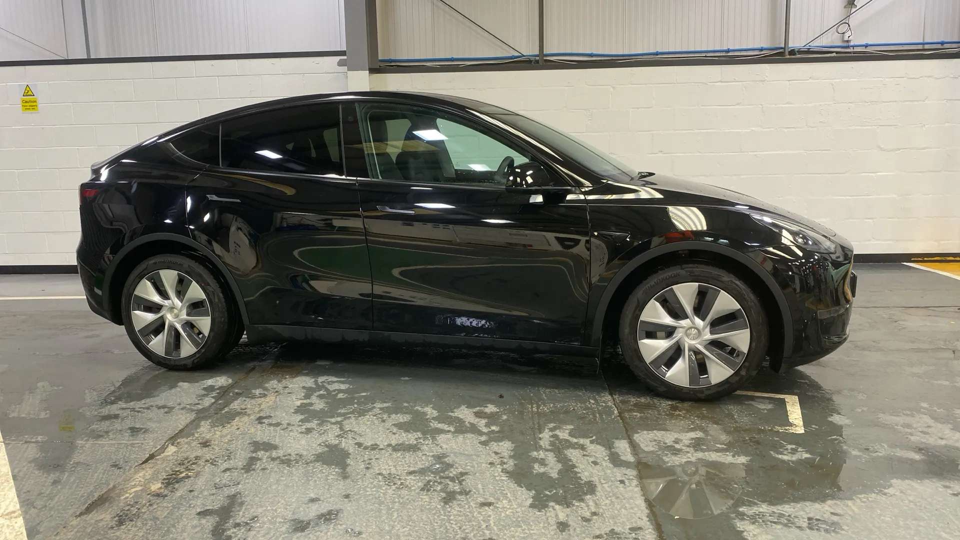 A 2022 TESLA MODEL Y Long Range AWD Auto A 2022 TESLA MODEL Y Long Range AWD Auto