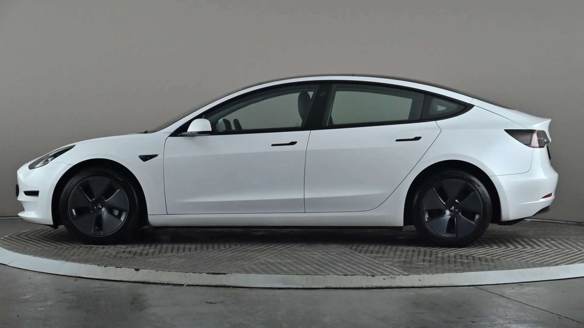 A 2021 TESLA MODEL 3 Long Range AWD Auto A 2021 TESLA MODEL 3 Long Range AWD Auto