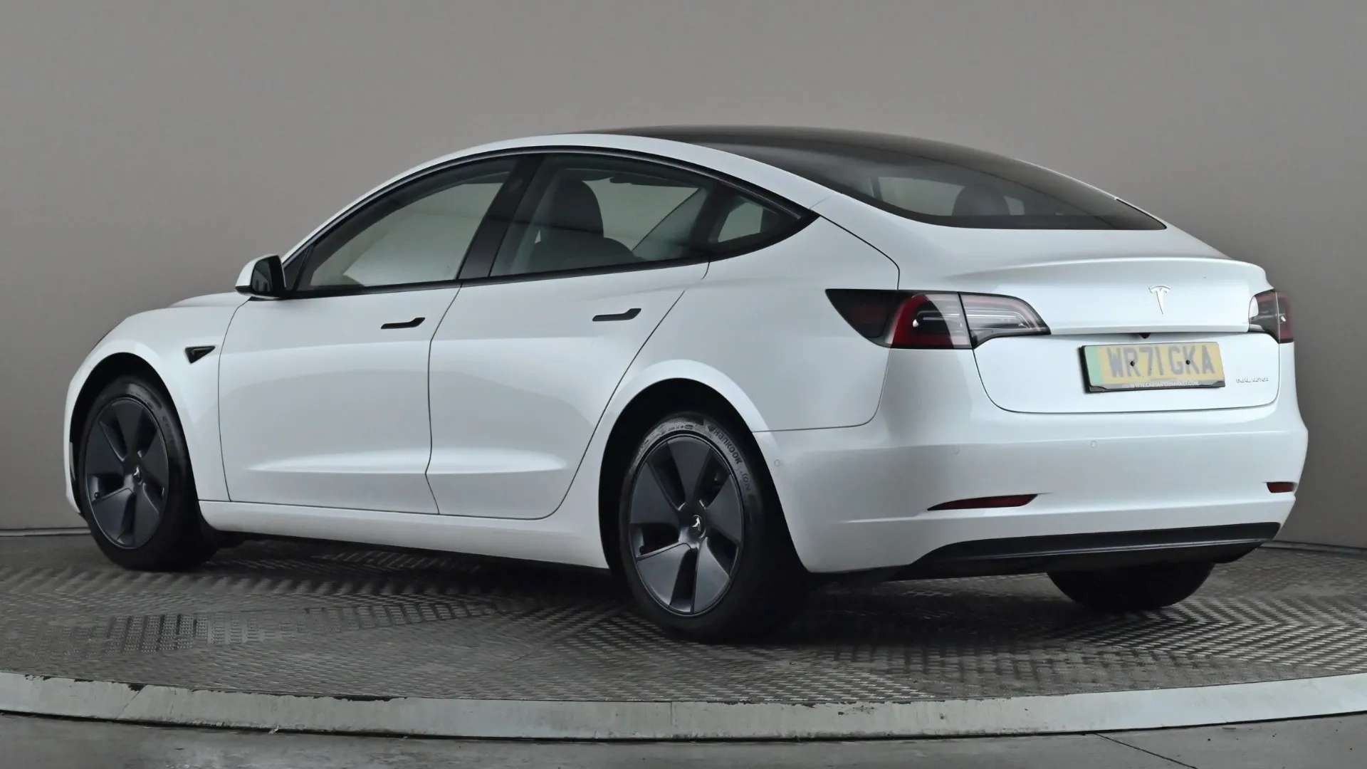 A 2021 TESLA MODEL 3 Long Range AWD Auto A 2021 TESLA MODEL 3 Long Range AWD Auto