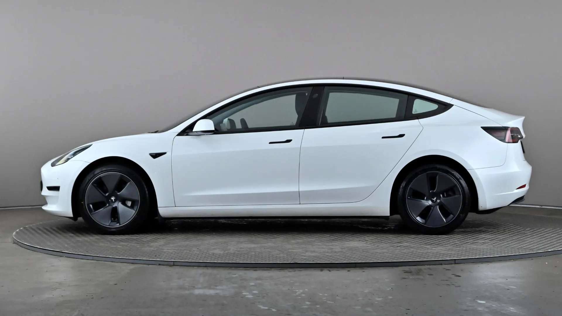 A 2021 TESLA MODEL 3 Long Range AWD Auto A 2021 TESLA MODEL 3 Long Range AWD Auto