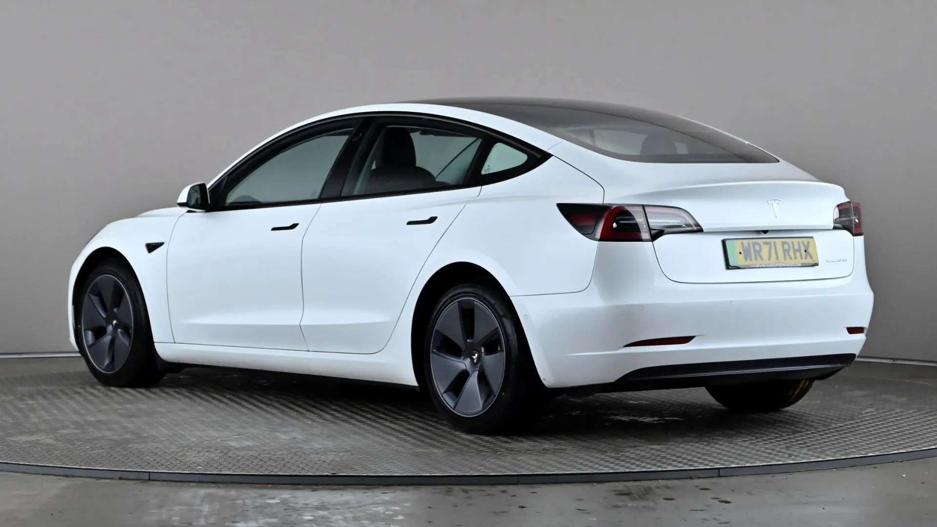 A 2021 TESLA MODEL 3 Long Range AWD Auto A 2021 TESLA MODEL 3 Long Range AWD Auto