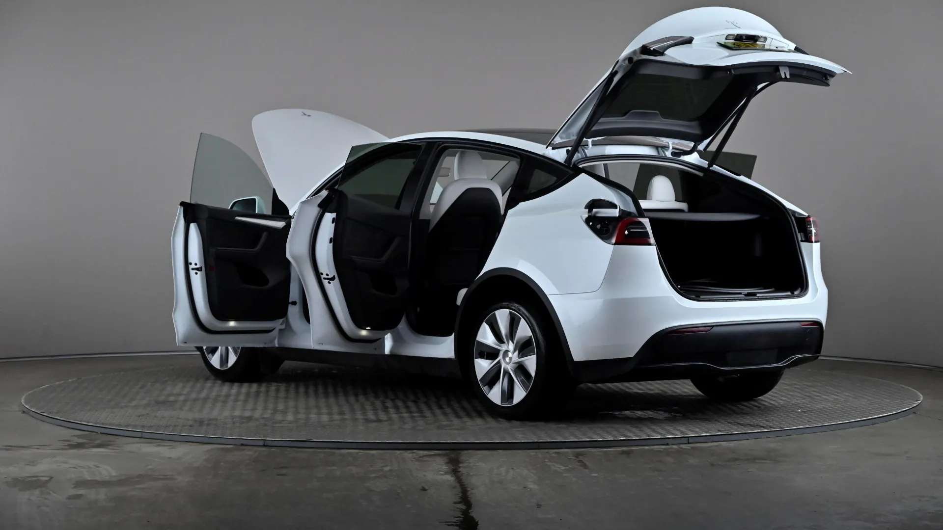 2023 TESLA MODEL Y 2023 TESLA MODEL Y