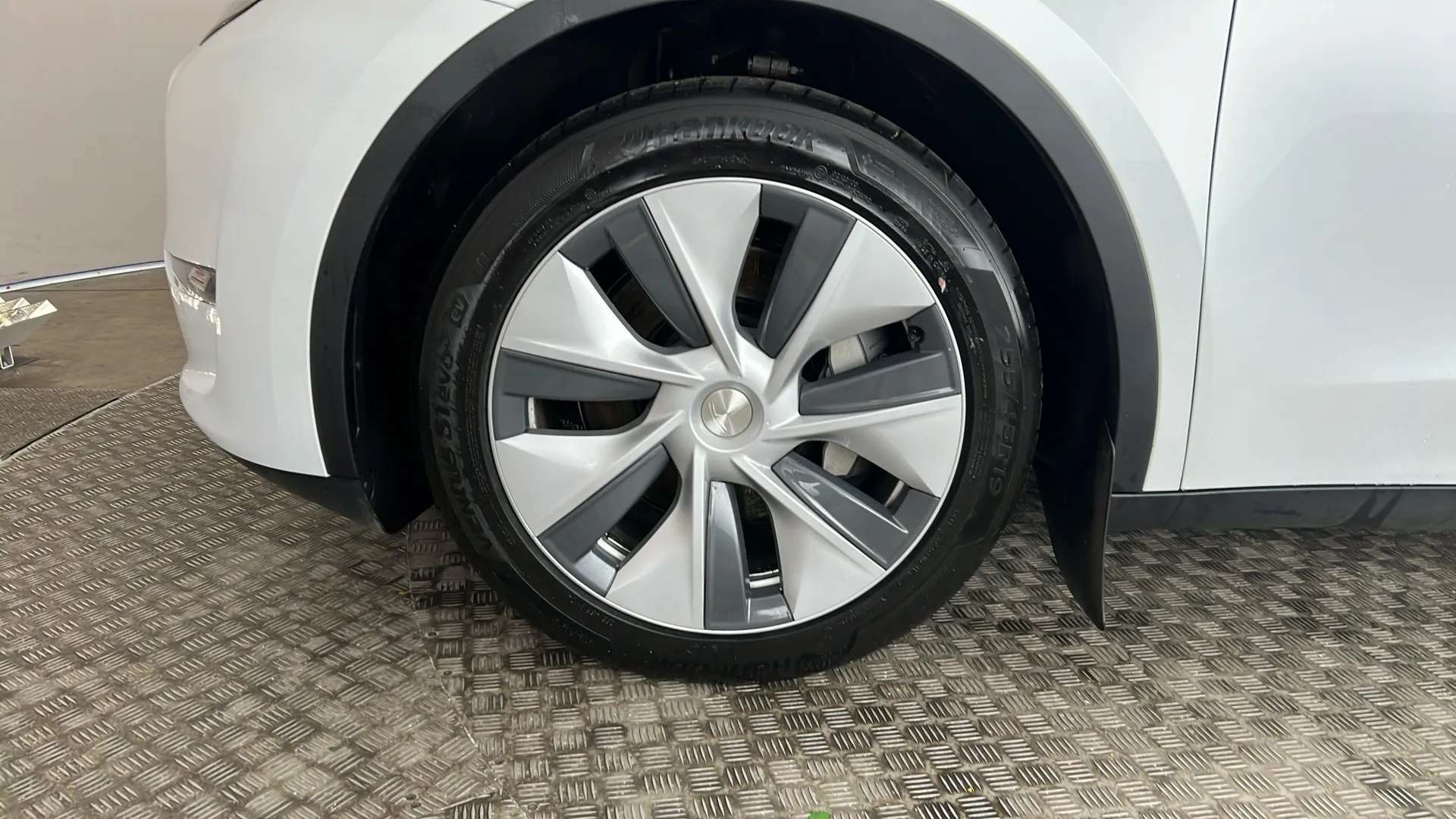 2023 TESLA MODEL Y 2023 TESLA MODEL Y