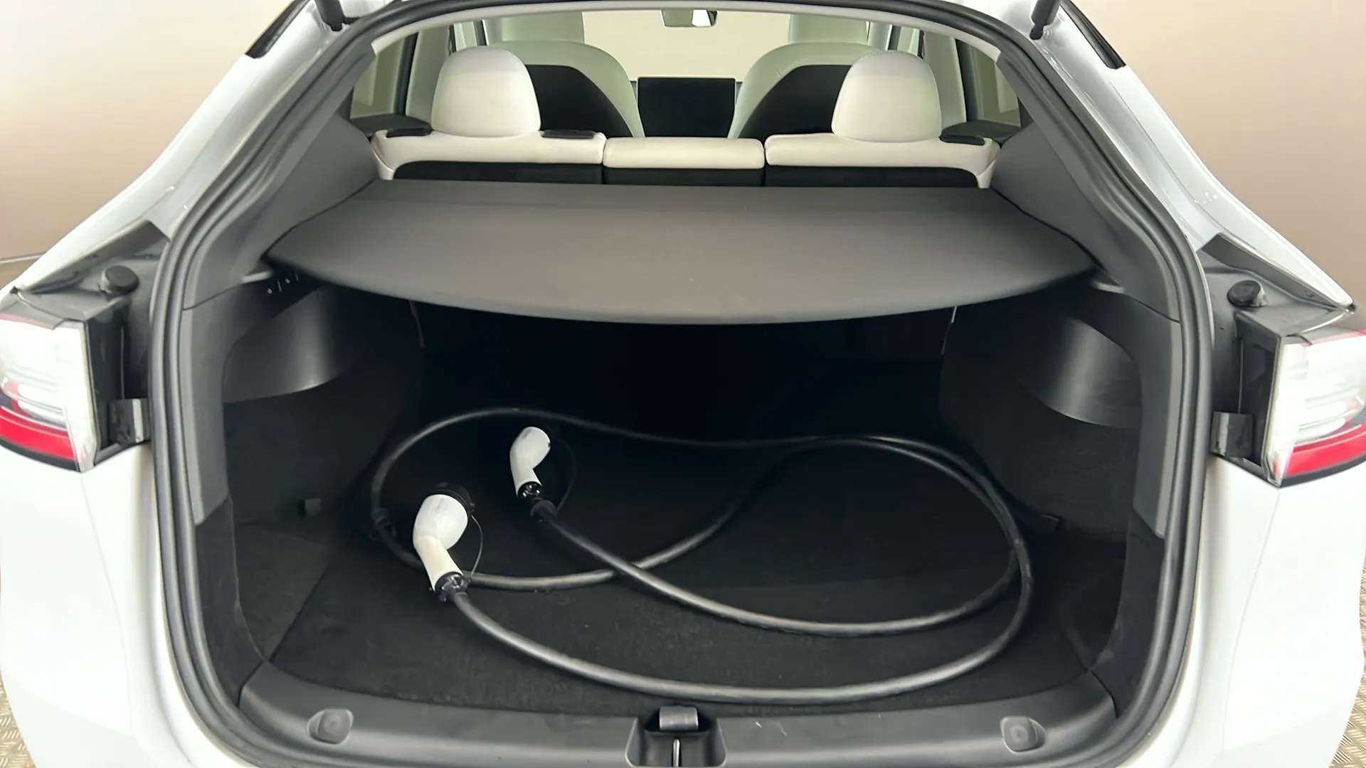 2023 TESLA MODEL Y 2023 TESLA MODEL Y