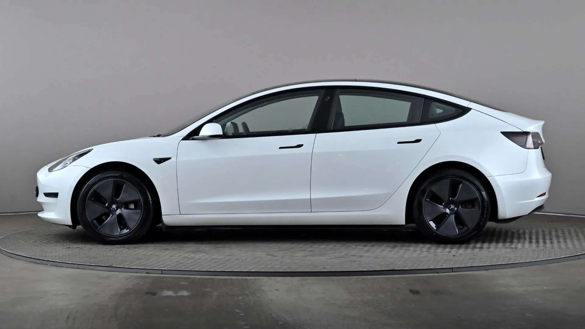 A 2021 TESLA MODEL 3 Long Range AWD Auto A 2021 TESLA MODEL 3 Long Range AWD Auto