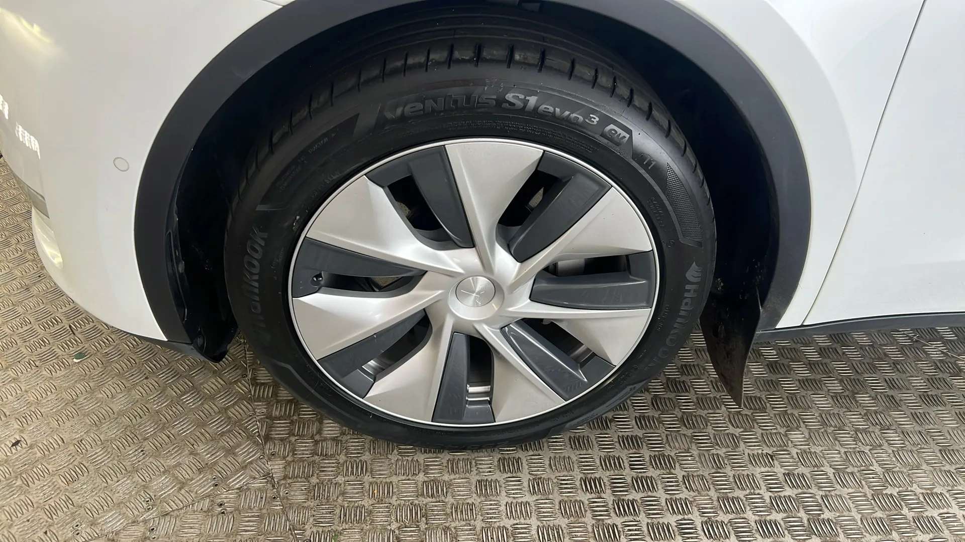 2022 TESLA MODEL Y 2022 TESLA MODEL Y