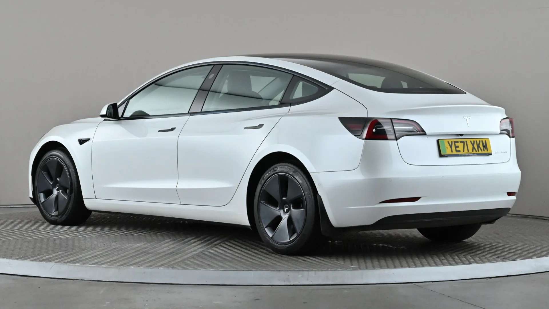 A 2021 TESLA MODEL 3 Long Range AWD Auto A 2021 TESLA MODEL 3 Long Range AWD Auto