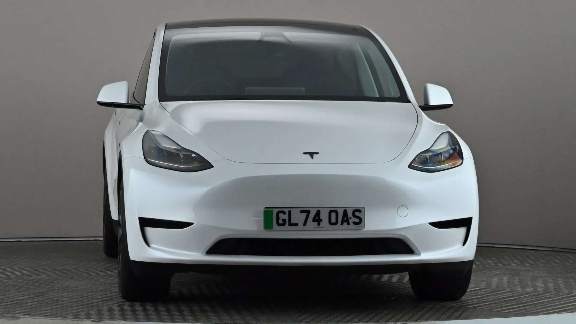 A 2024 TESLA MODEL Y Long Range RWD Auto A 2024 TESLA MODEL Y Long Range RWD Auto