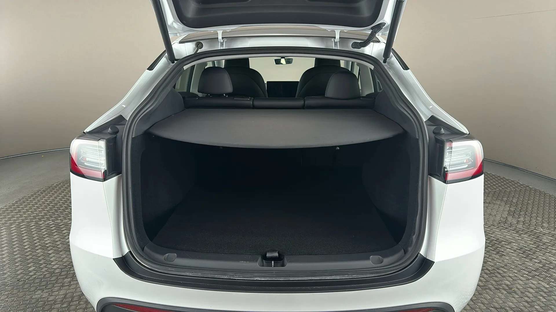 2024 TESLA MODEL Y 2024 TESLA MODEL Y