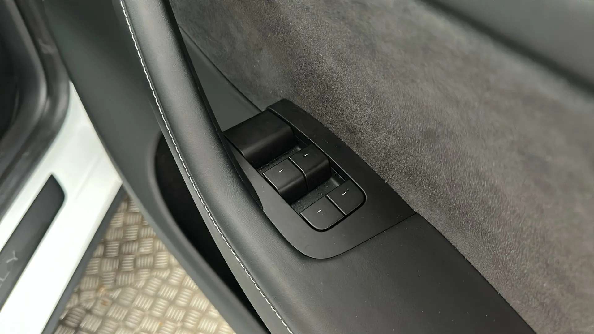 2024 TESLA MODEL Y 2024 TESLA MODEL Y