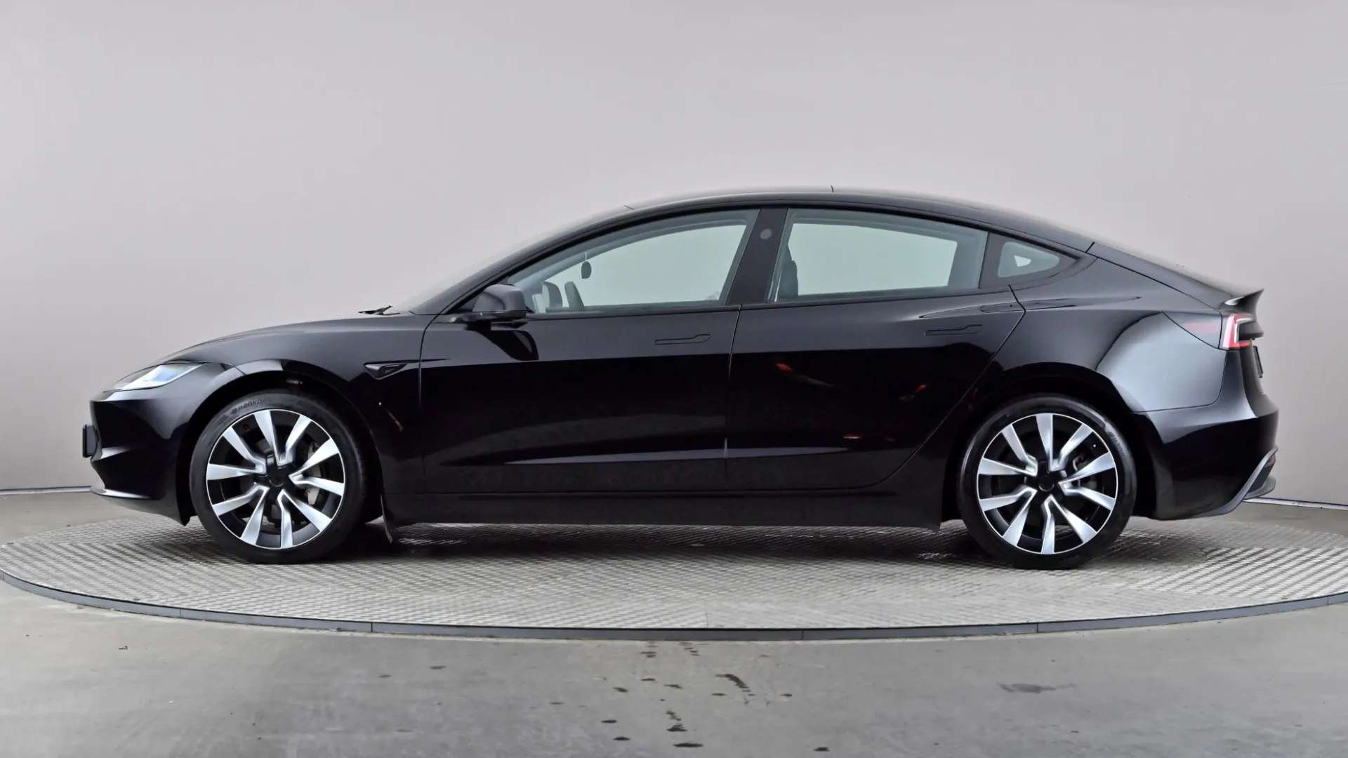 A 2025 TESLA MODEL 3 Long Range RWD Auto A 2025 TESLA MODEL 3 Long Range RWD Auto