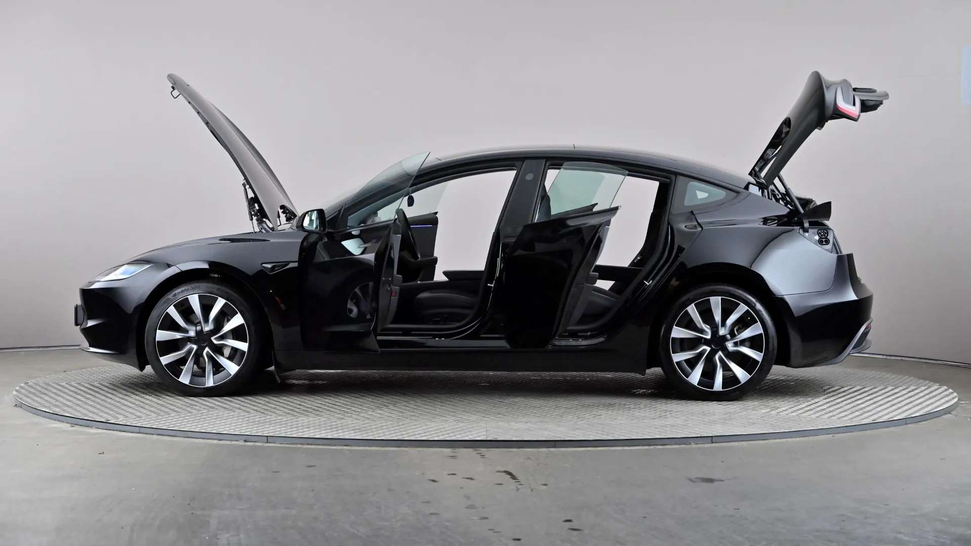 2025 TESLA MODEL 3 2025 TESLA MODEL 3