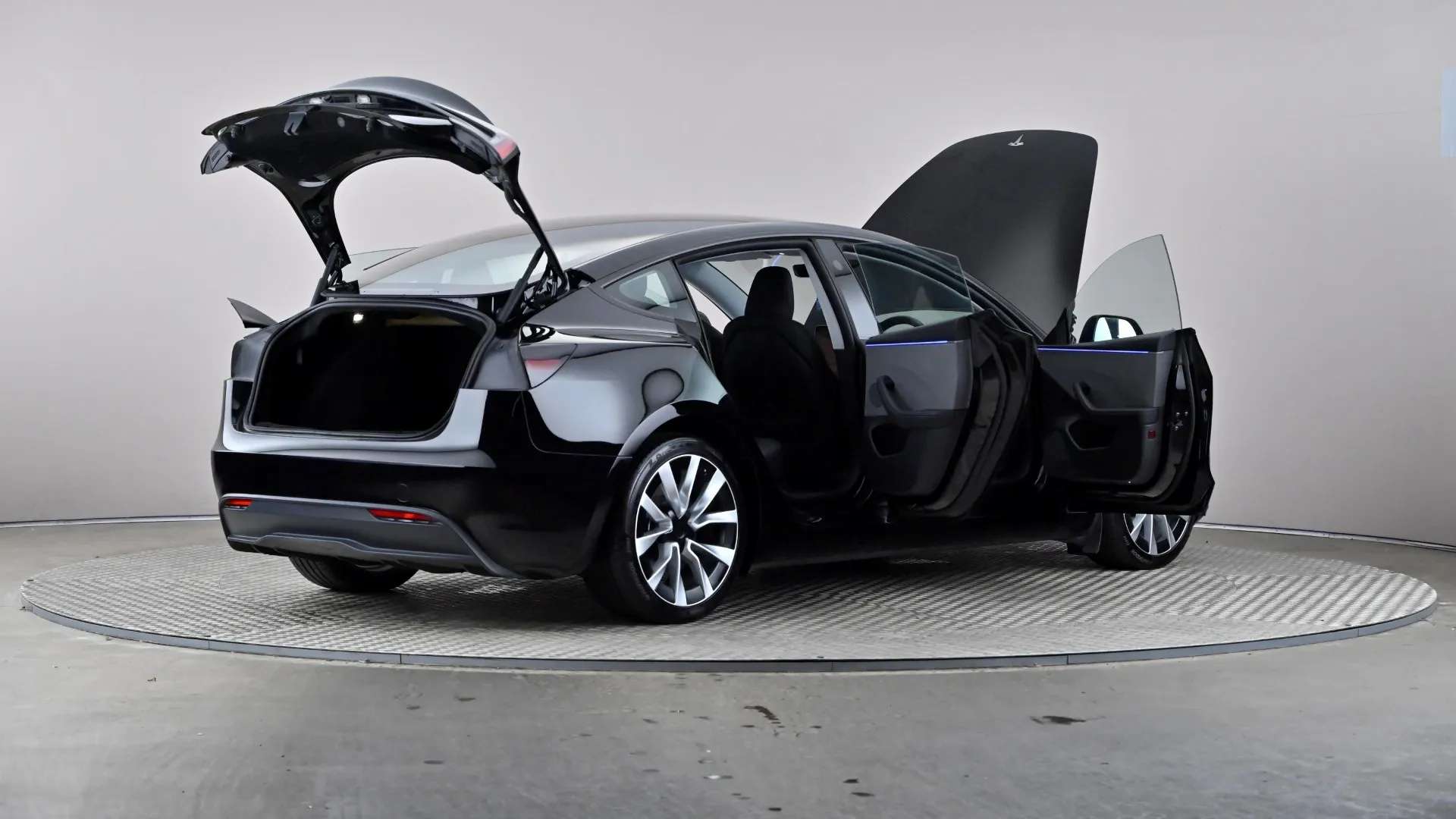 2025 TESLA MODEL 3 2025 TESLA MODEL 3