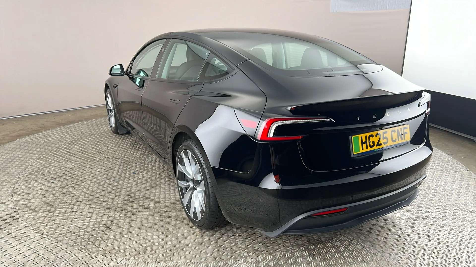 2025 TESLA MODEL 3 2025 TESLA MODEL 3