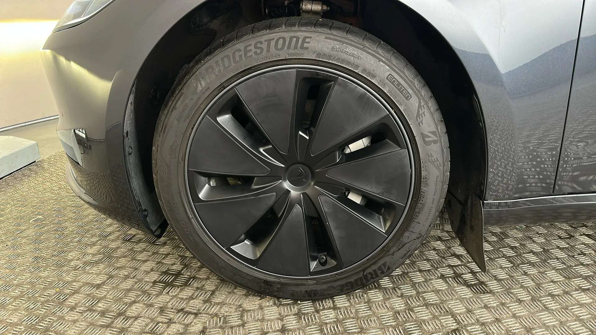 2024 TESLA MODEL 3 2024 TESLA MODEL 3